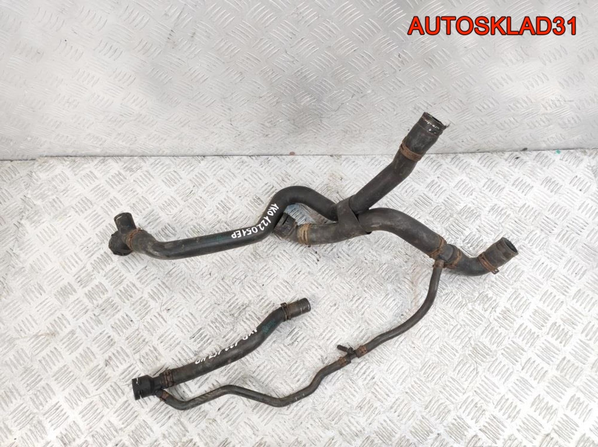 Патрубок радиатора VW Golf 5 1,4 Бензин 1K0122051EP, 2000 рублей, Дубовое