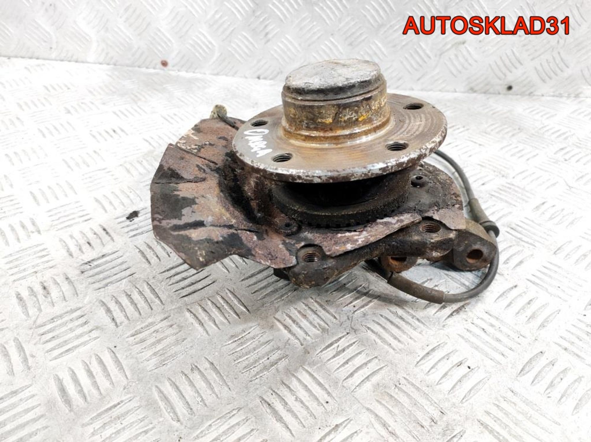 Кулак поворотный передний правый Opel Omega B, 1800 рублей, Дубовое