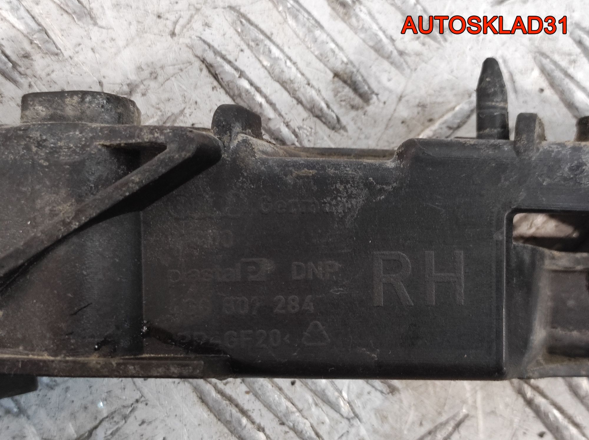 Крепление переднего бампера правое A6 C7 4G, 1500 рублей, Дубовое