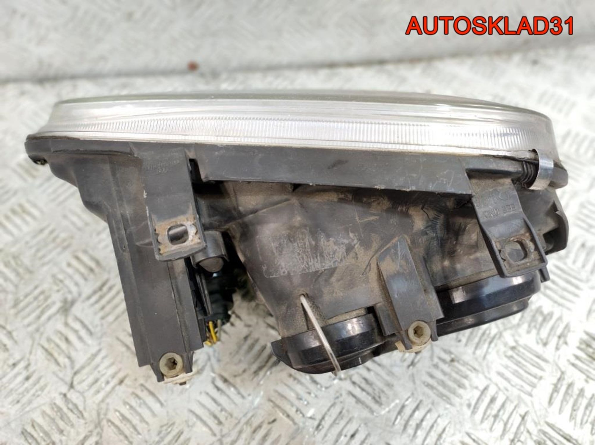 Фара правая Hella VW Golf 4 150146001, 6500 рублей, Дубовое
