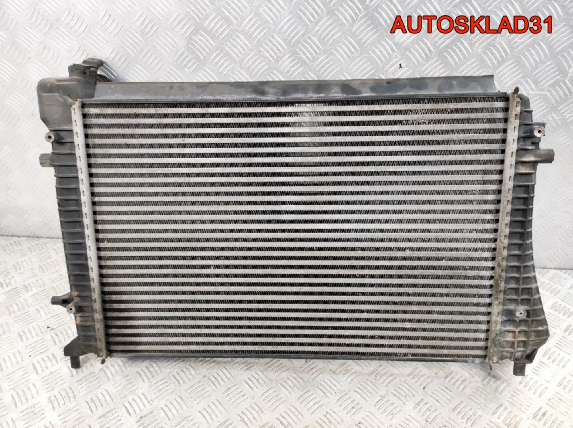 Интеркулер VW Passat B6 2,0 Дизель 3C0145803E, 4500 рублей, Дубовое