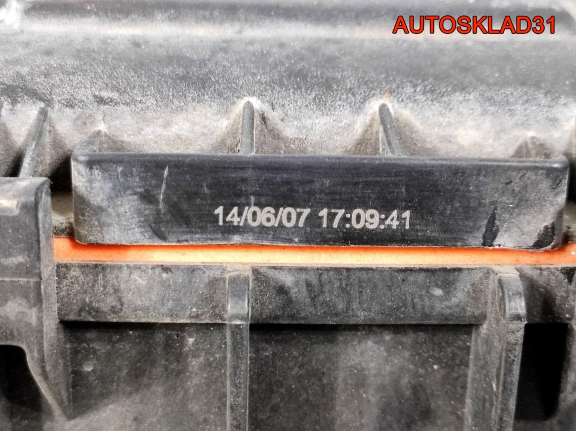 Корпус воздушного фильтра VW Polo BUD 036129611CD, 1400 рублей, Дубовое