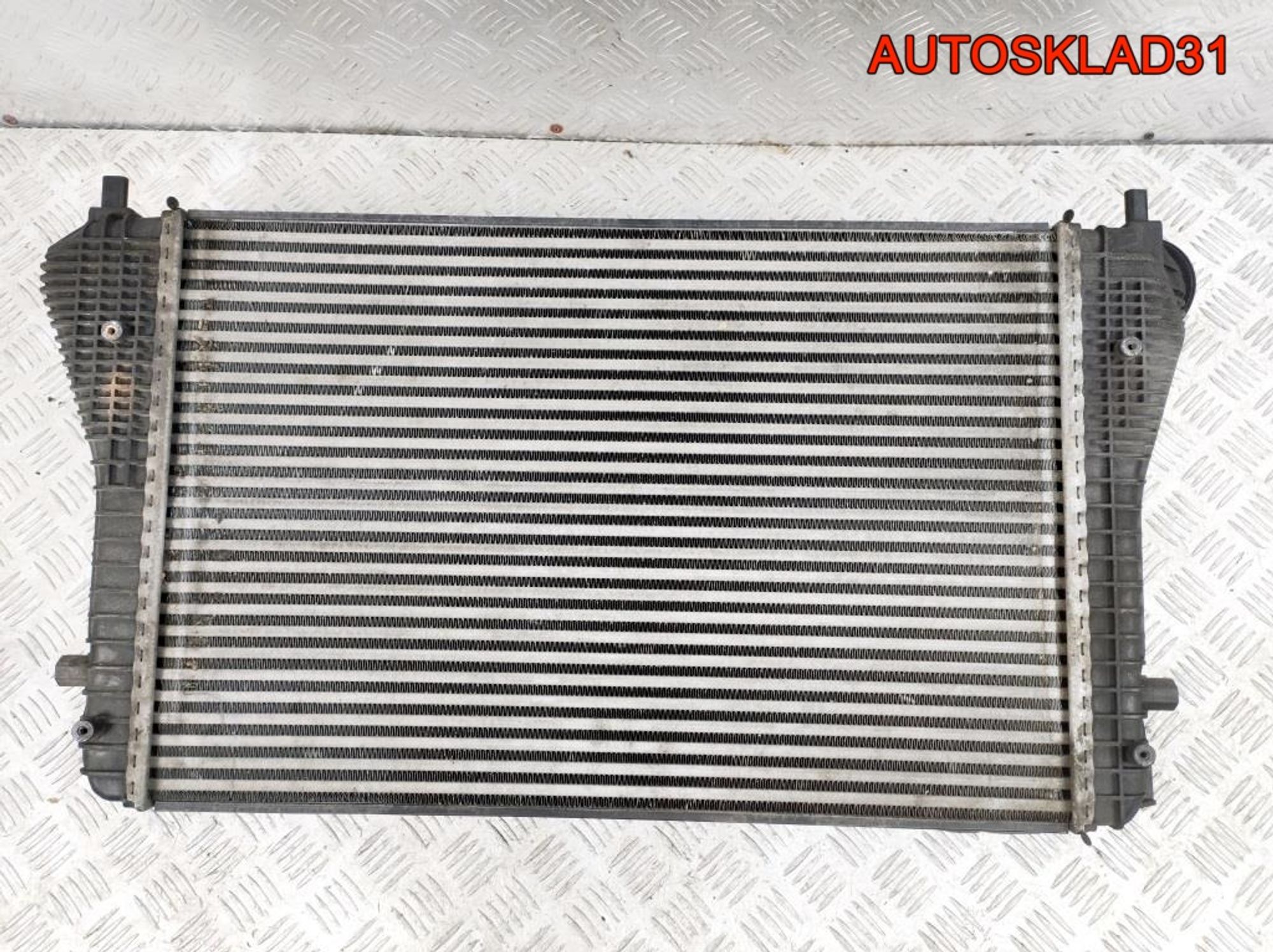 Интеркулер VW Passat B6 2,0 Дизель 1K0145805G, 2000 рублей, Дубовое