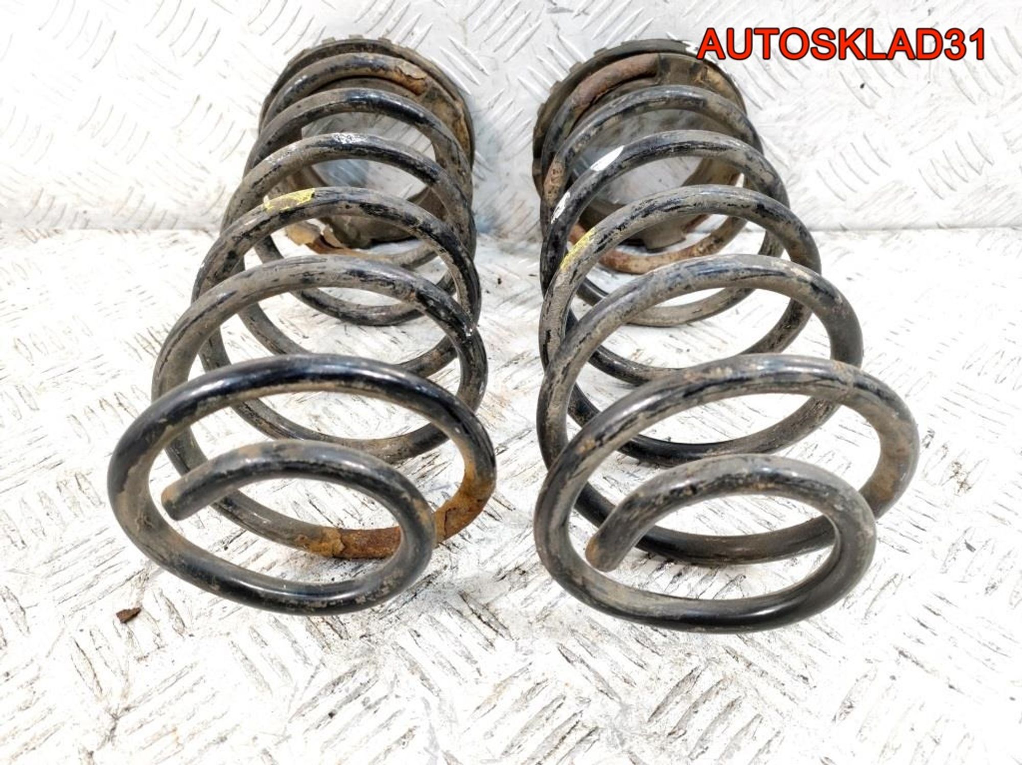 Пружина подвески задняя Комплект Hyundai Getz 553301C201, 2000 рублей, Дубовое