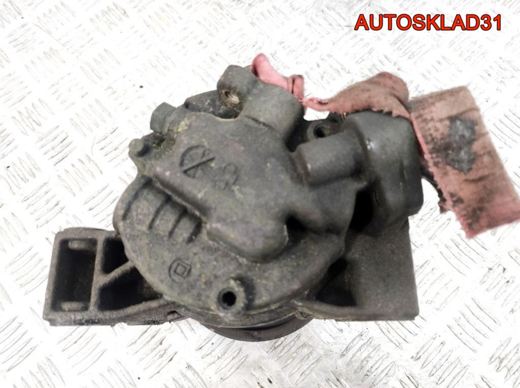 Компрессор кондиционера Nissan Primera P11 926009F500, 5000 рублей, Дубовое
