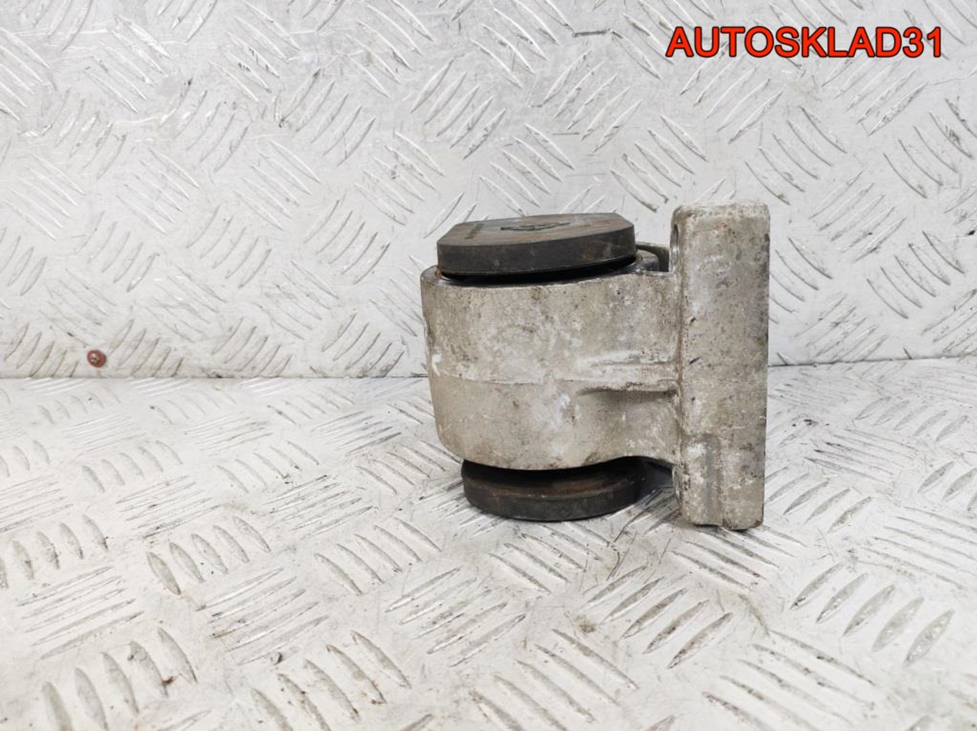 Опора двигателя левая Hyundai Getz 218351C250, 1300 рублей, Дубовое