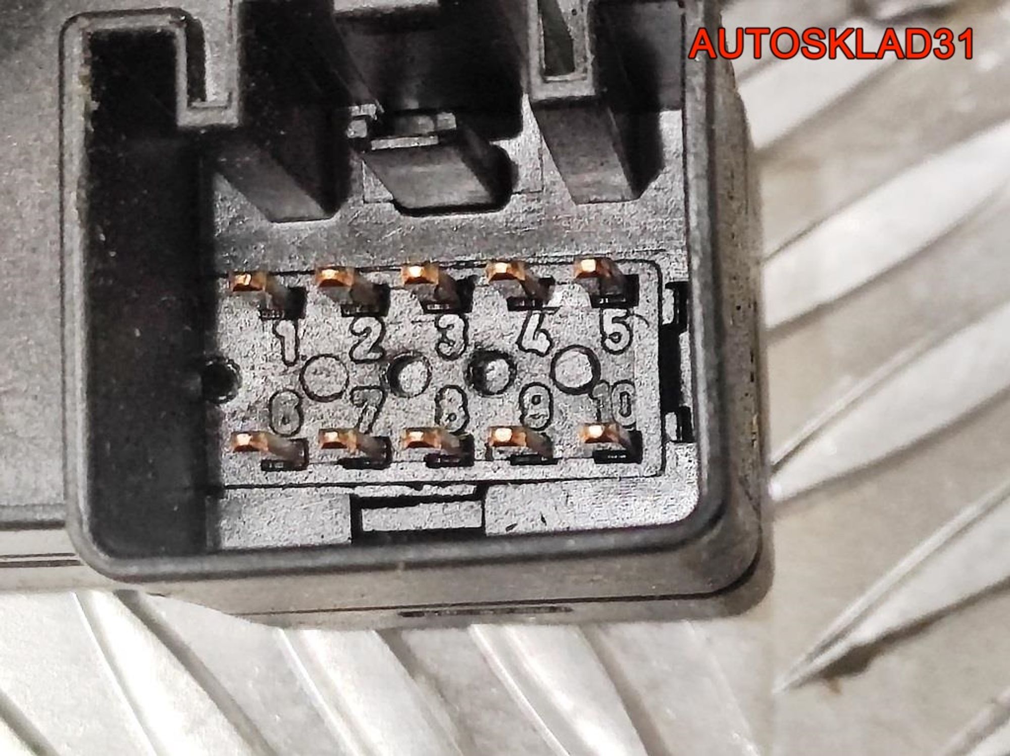 Переключатель поворотов Ford Focus 1 98AG13335AG, 600 рублей, Дубовое