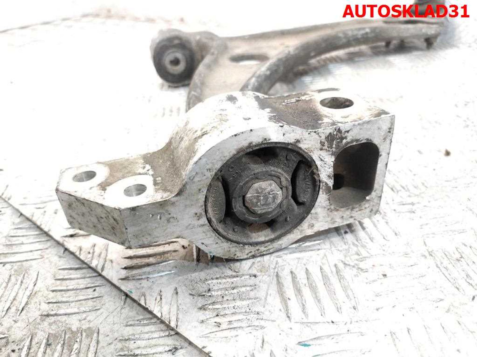 Рычаг передний правый нижний VW Passat B6 3C0407151E, 2000 рублей, Дубовое