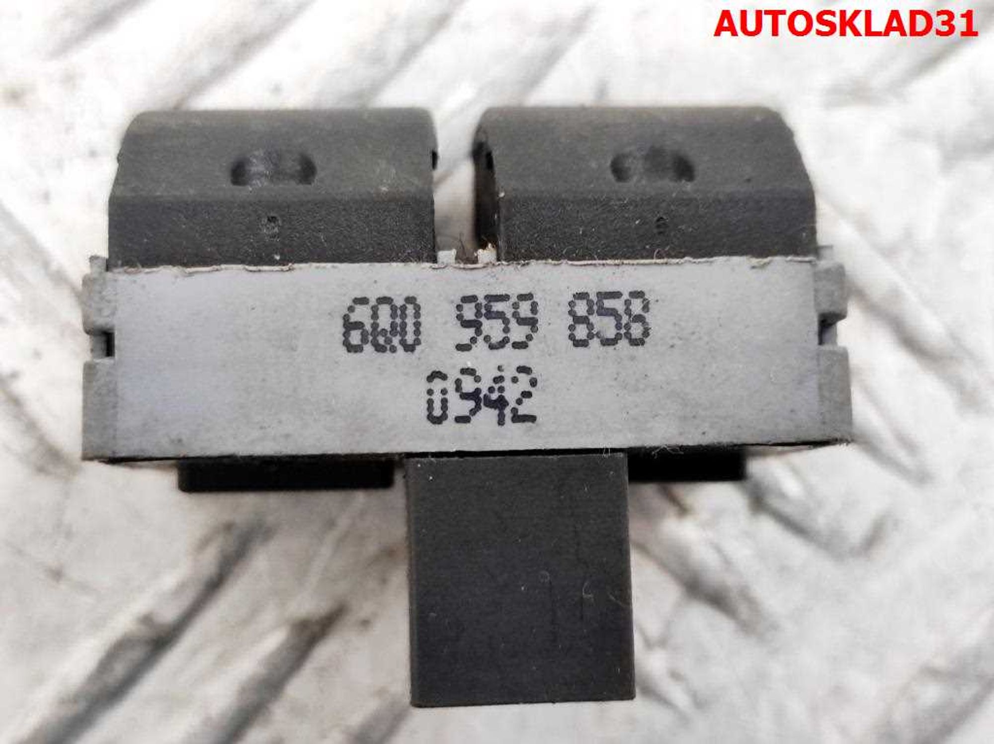 Блок управления стеклоподъемниками VW Polo 4 6Q0959858, 1000 рублей, Дубовое