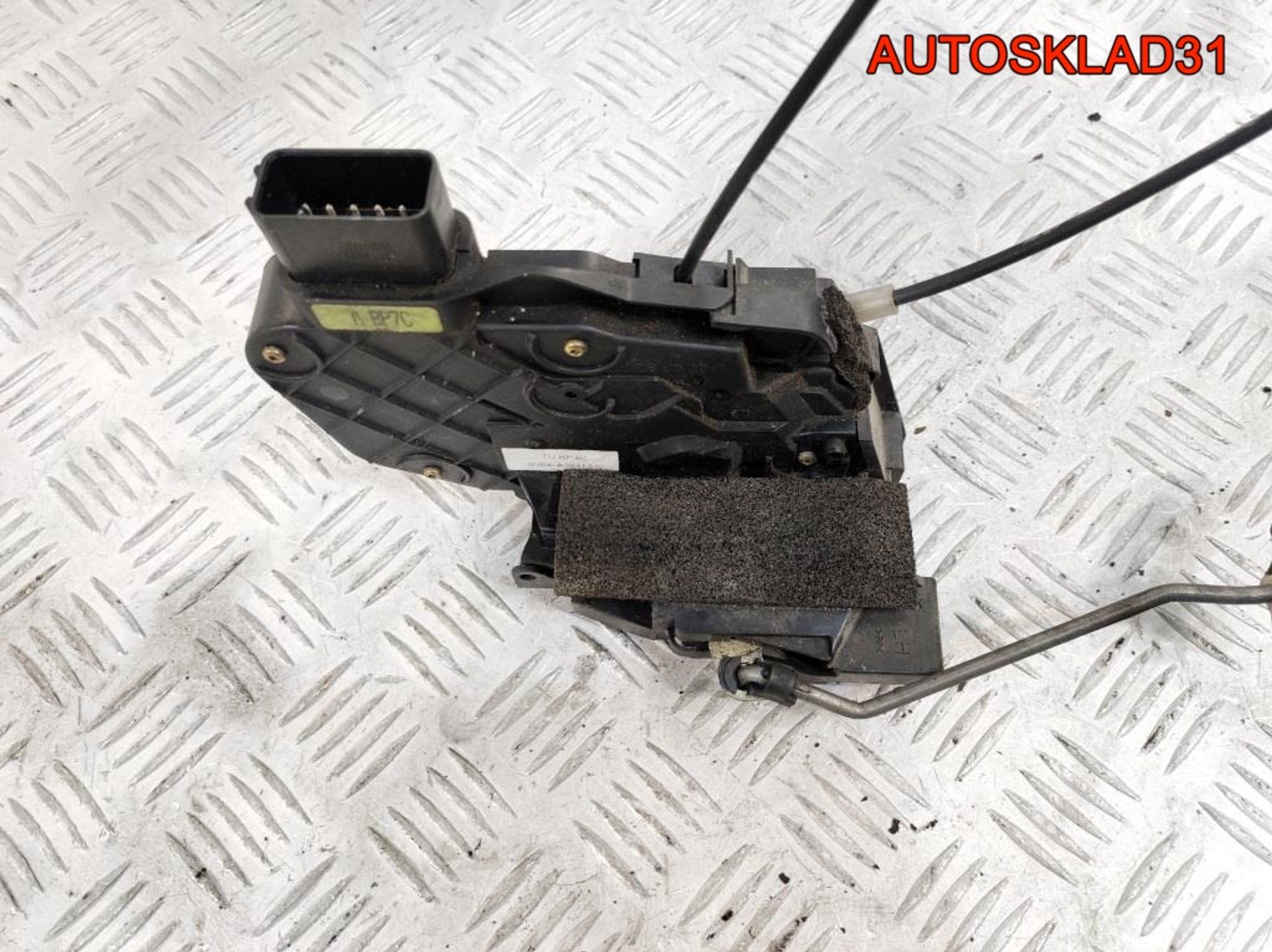 Замок двери задней левой Mazda 3 BK 3N6AA26413C, 1100 рублей, Дубовое