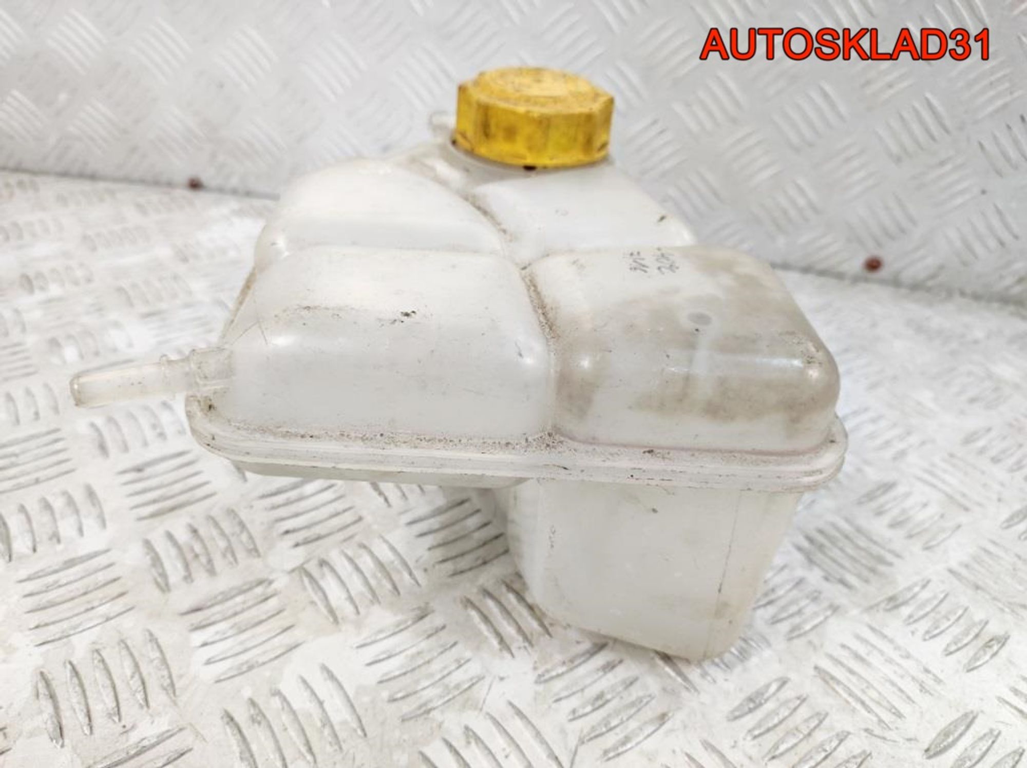 Бачок расширительный Ford Fiesta 5 2S6H8K218AE, 1000 рублей, Дубовое