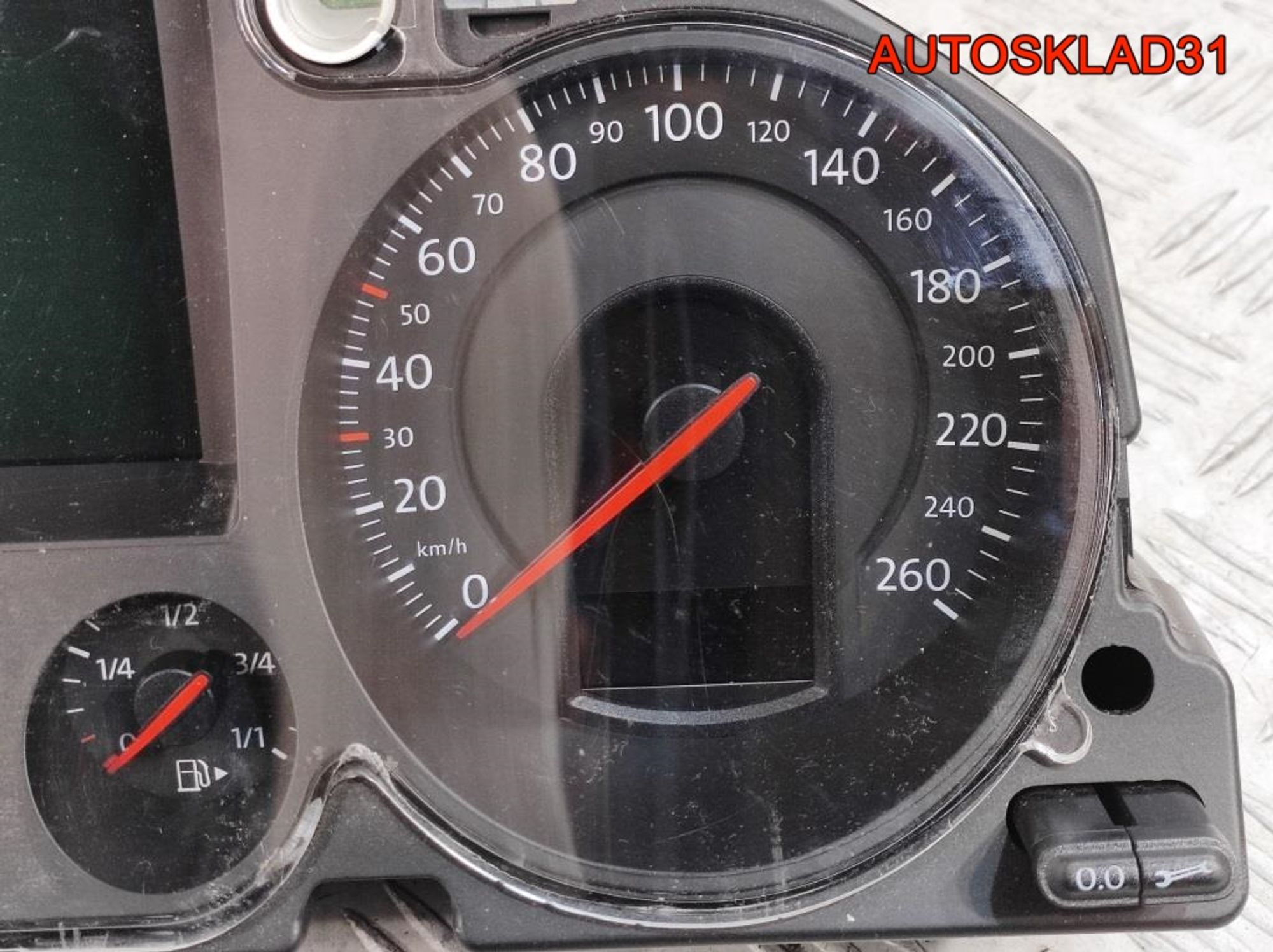 Панель приборов VW Passat B6 3C0920871D Бензин, 5500 рублей, Дубовое