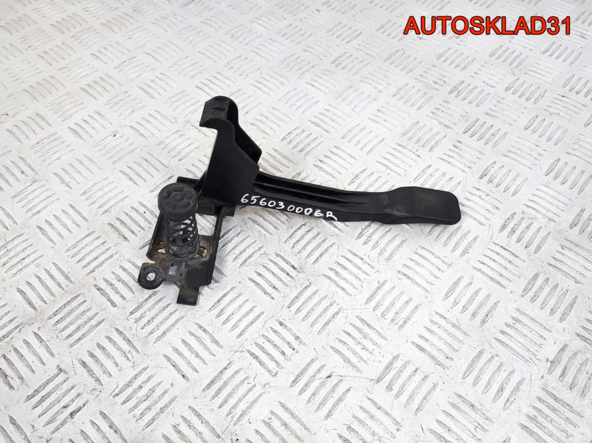 Крючок капота Renault Megane 3 656030006R, 1300 рублей, Дубовое
