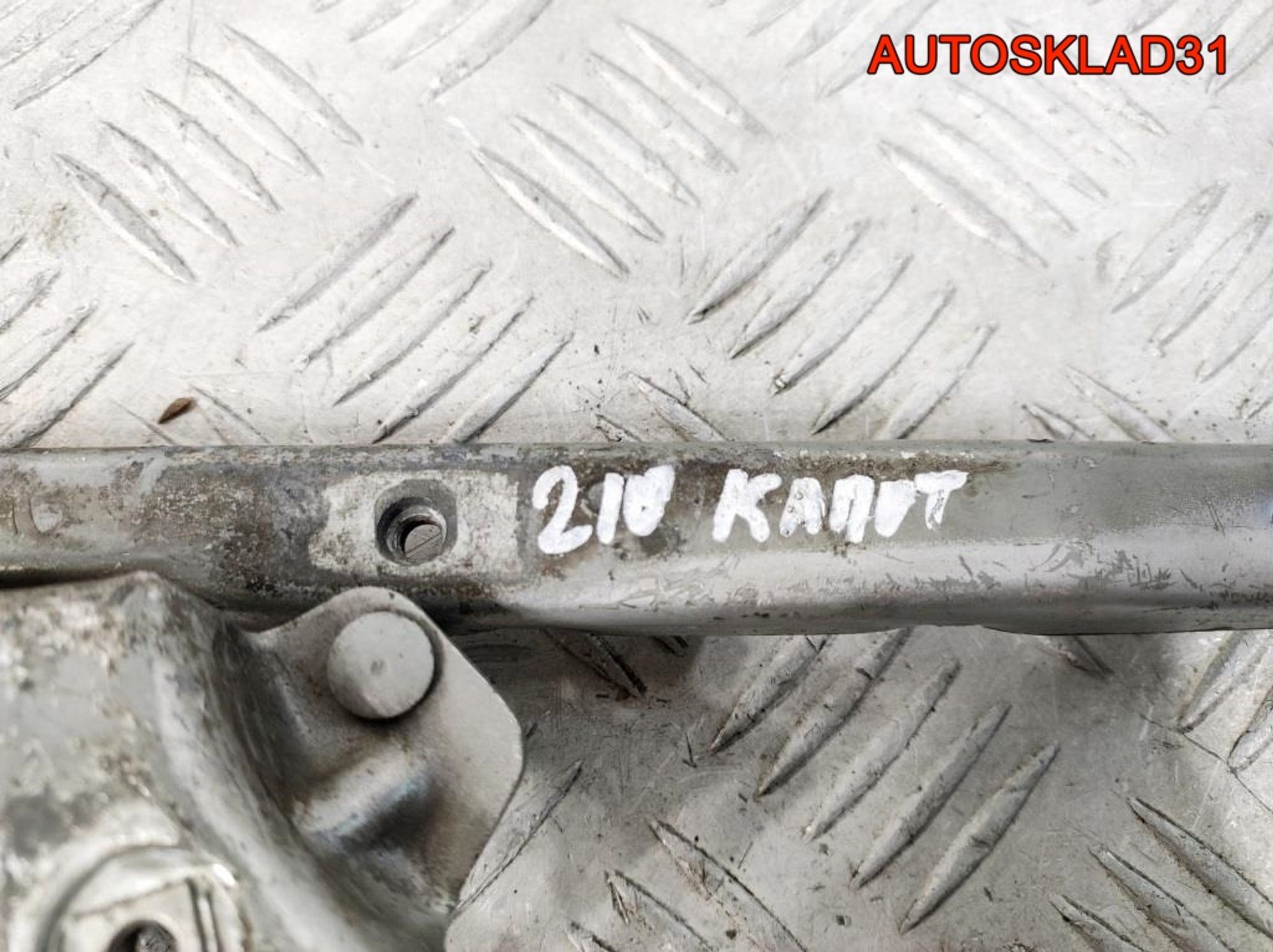 Петля капота правая Mercedes Benz W210 A2108800828, 900 рублей, Дубовое