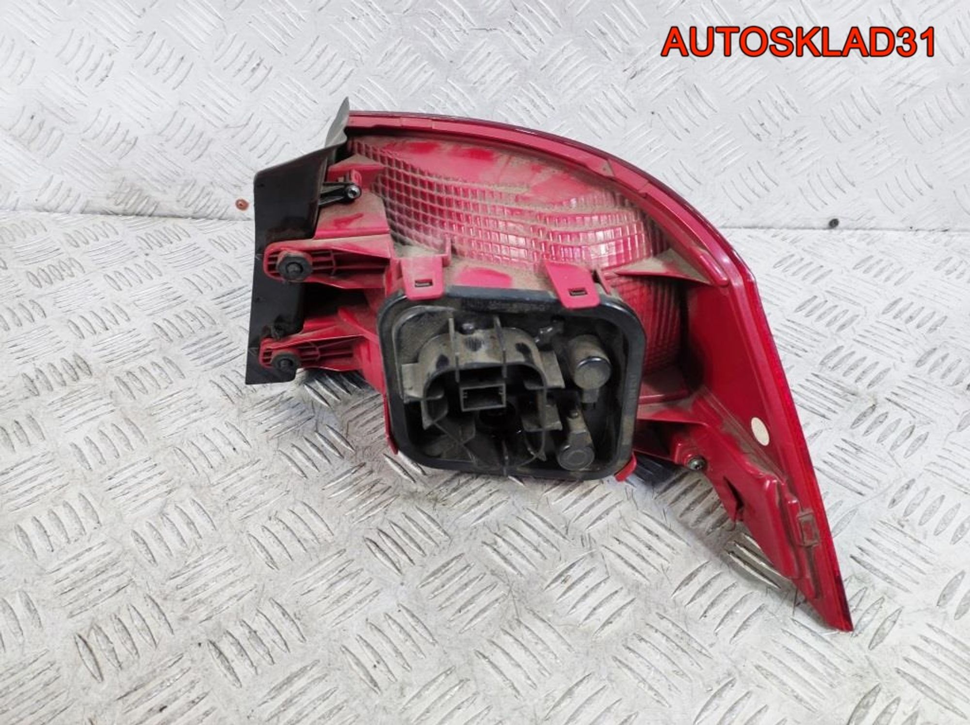 Фонарь задний левый VW Passat B7 3AE945095F Седан, 6500 рублей, Дубовое