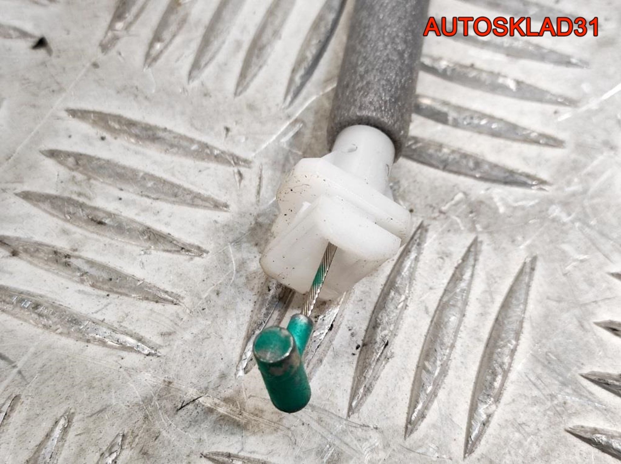 Трос открывания передней двери Skoda Rapid 5JA837085C, 500 рублей, Дубовое