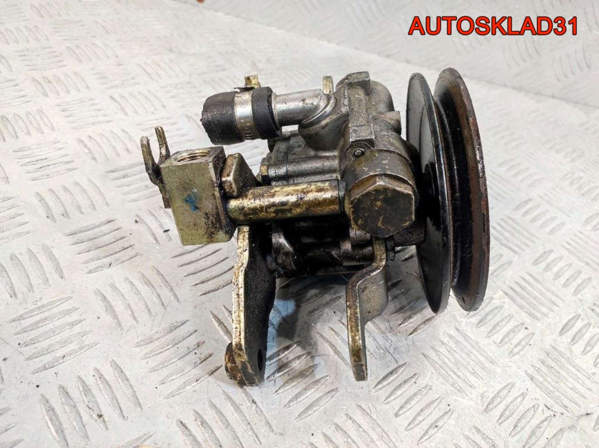 Насос ГУР Nissan Terrano 2 R20 2,7 Дизель, 3200 рублей, Дубовое