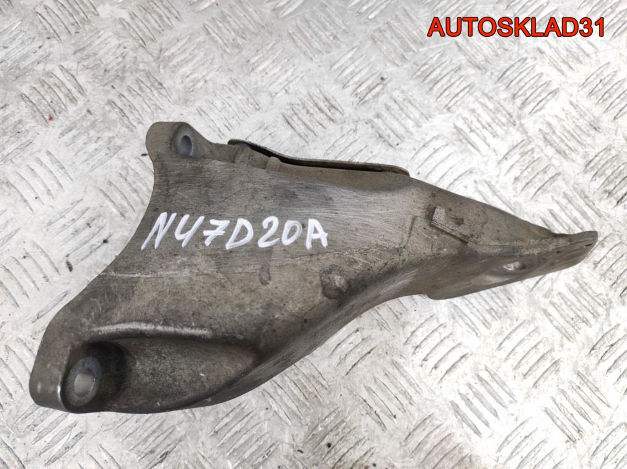 Кронштейн двигателя правый BMW E90 2.0 N47D20A 22116777056, 800 рублей, Дубовое