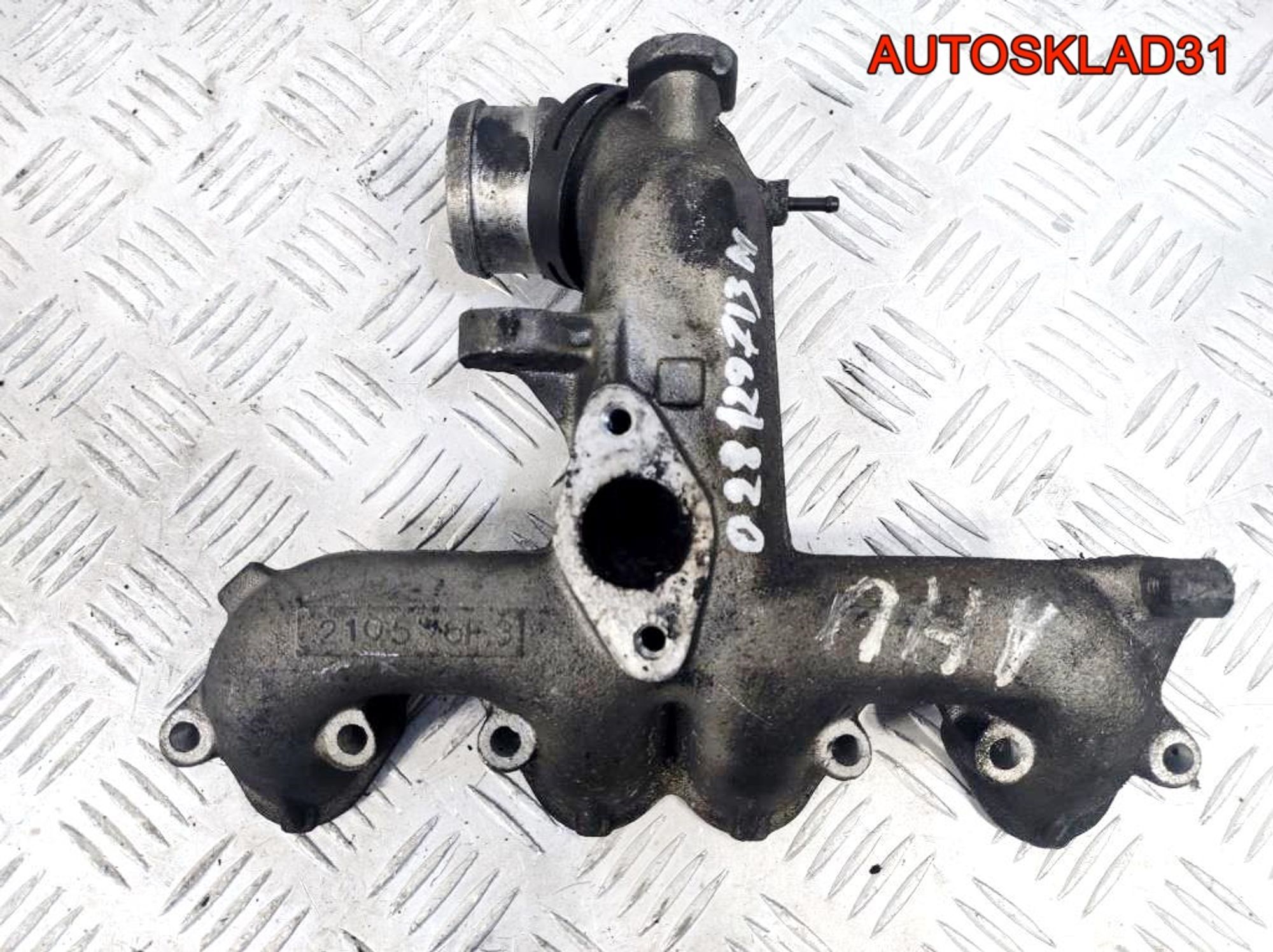 Коллектор впускной VW Golf 3 1,9 AHU 028129713N, 1300 рублей, Дубовое