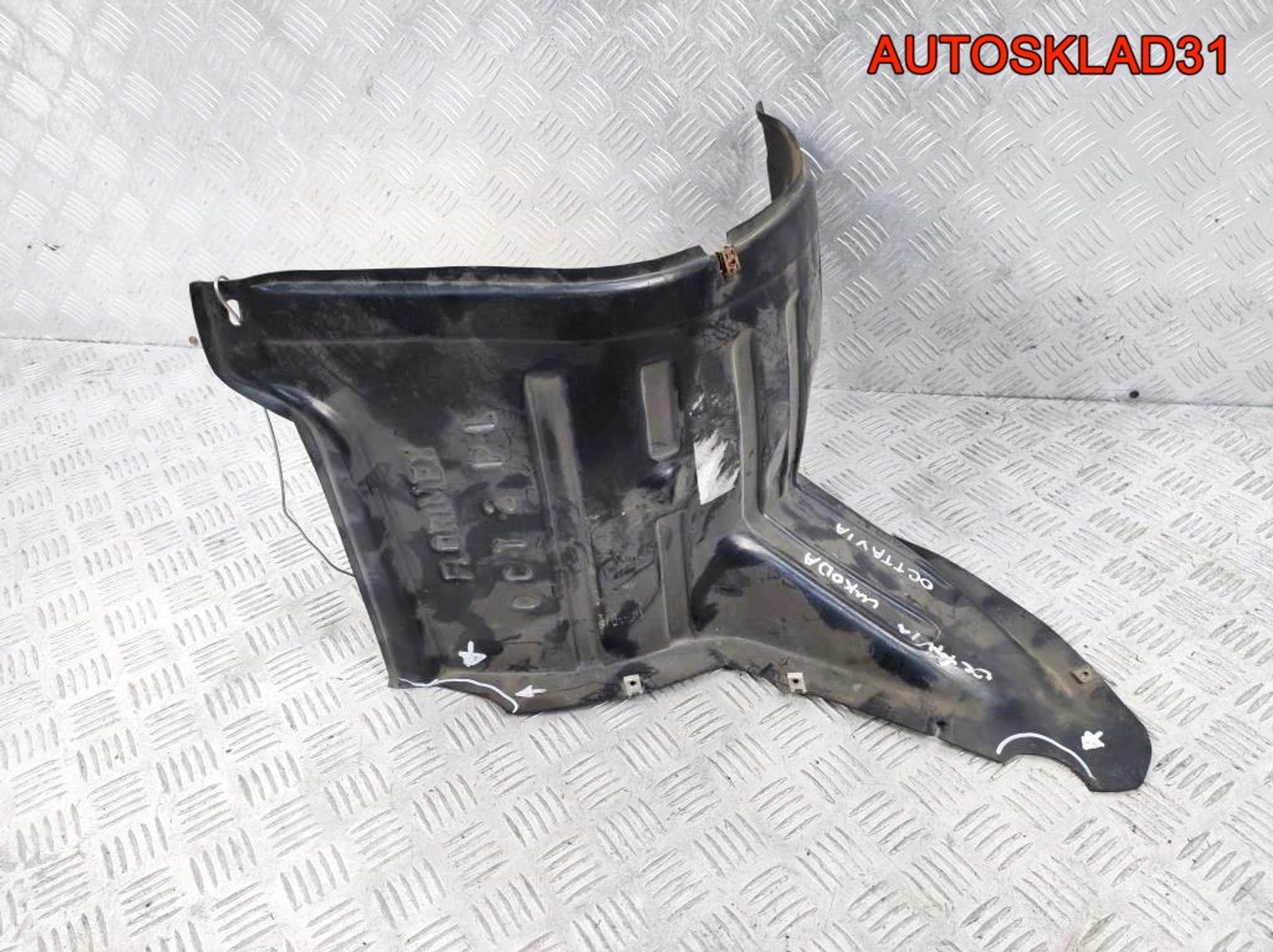 Локер передний левый сапожок Skoda Octavia A5, 1300 рублей, Дубовое