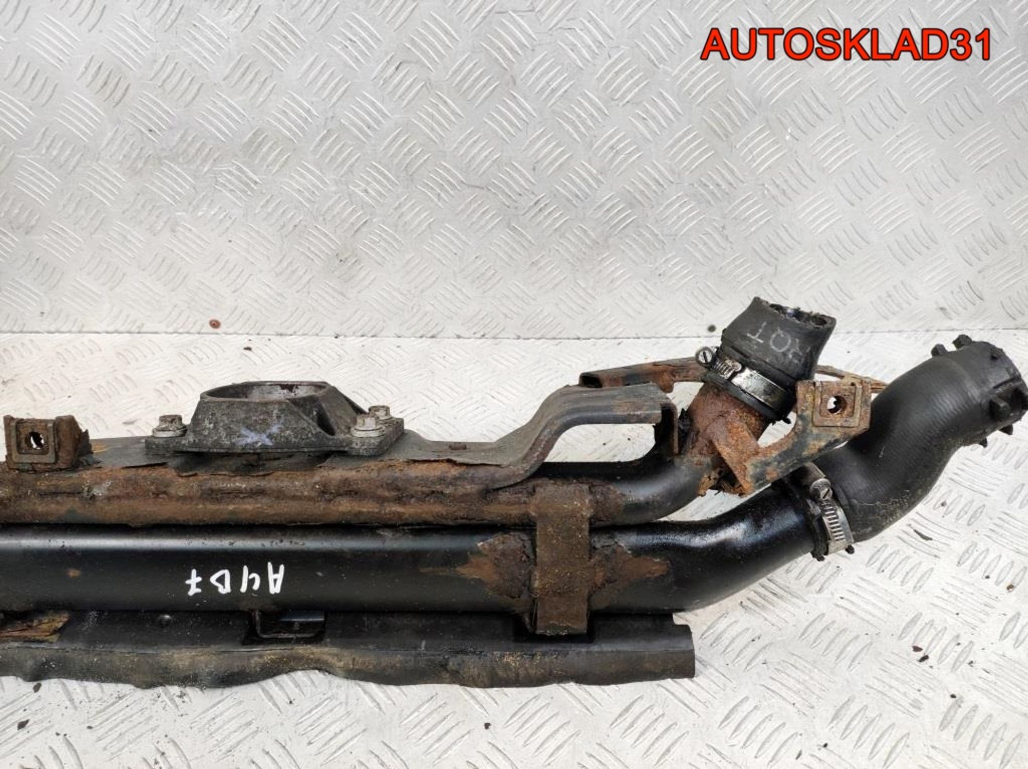 Балка пoдрадиaтoрная Audi A4 B7 3.0 ASB Дизель, 3600 рублей, Дубовое