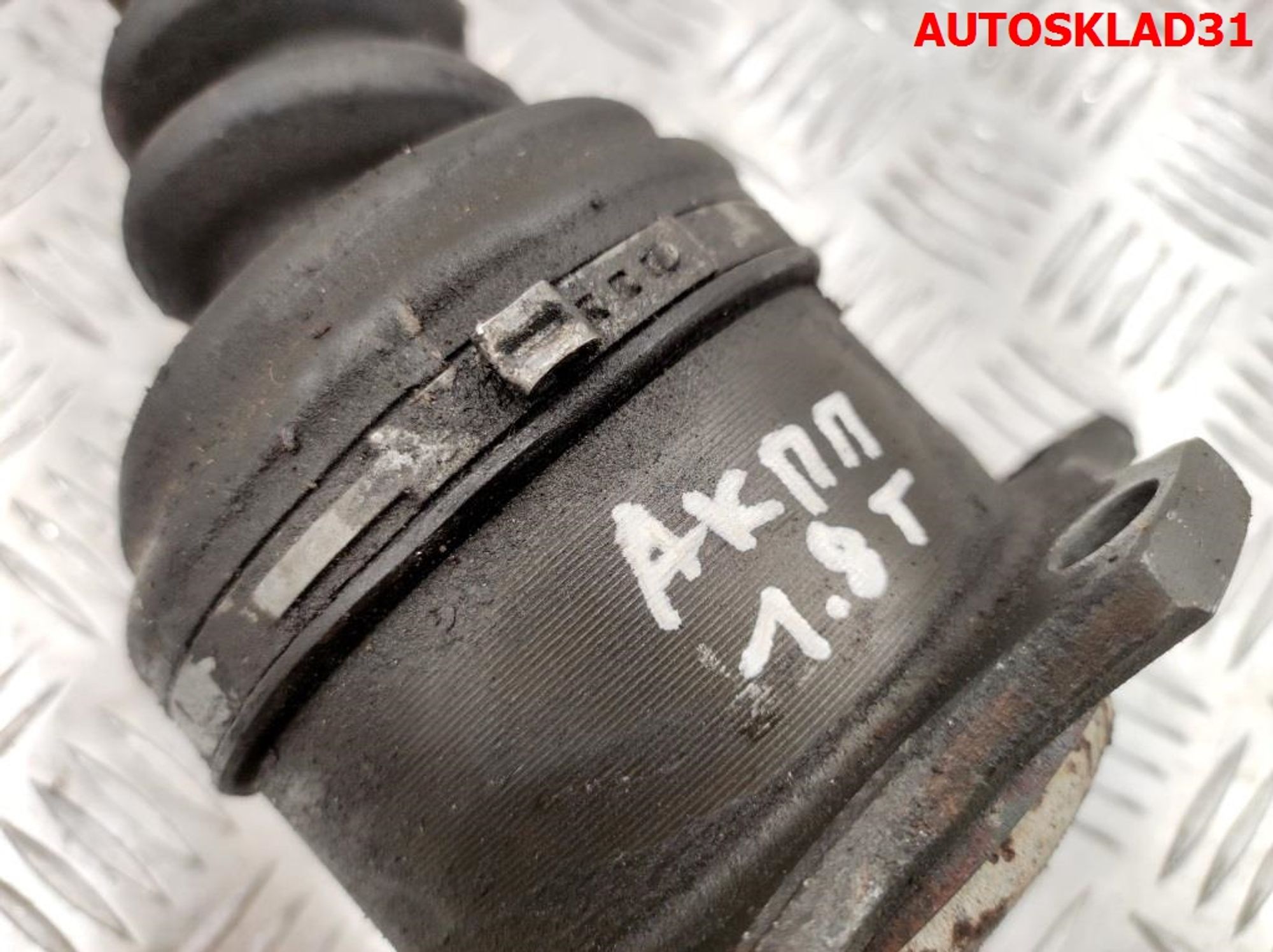 Полуось передняя левая VW Passat B5 1,8 AEB Бензин АКПП, 4000 рублей, Дубовое