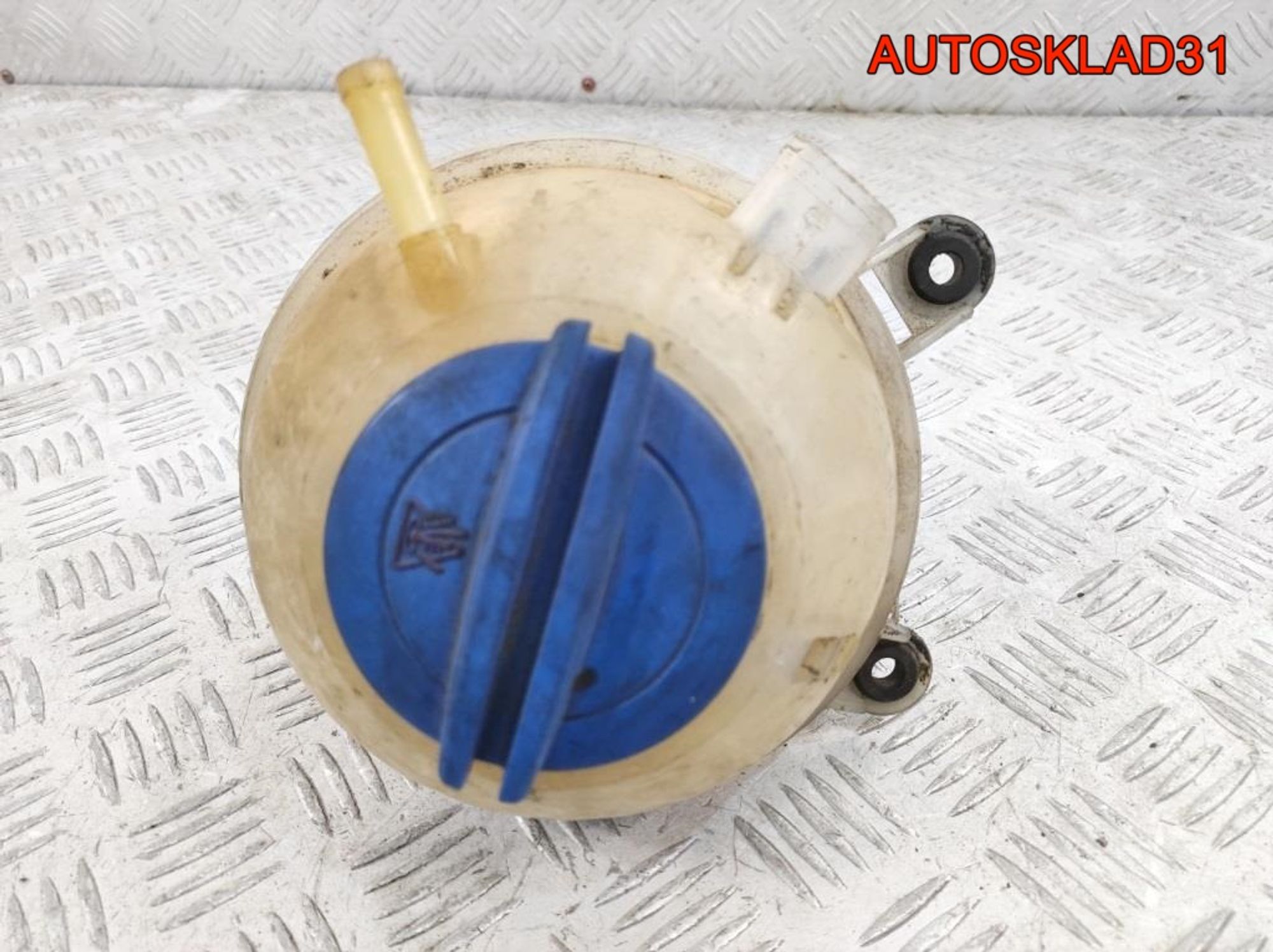 Бачок расширительный Audi A2 8Z0121407C, 1200 рублей, Дубовое