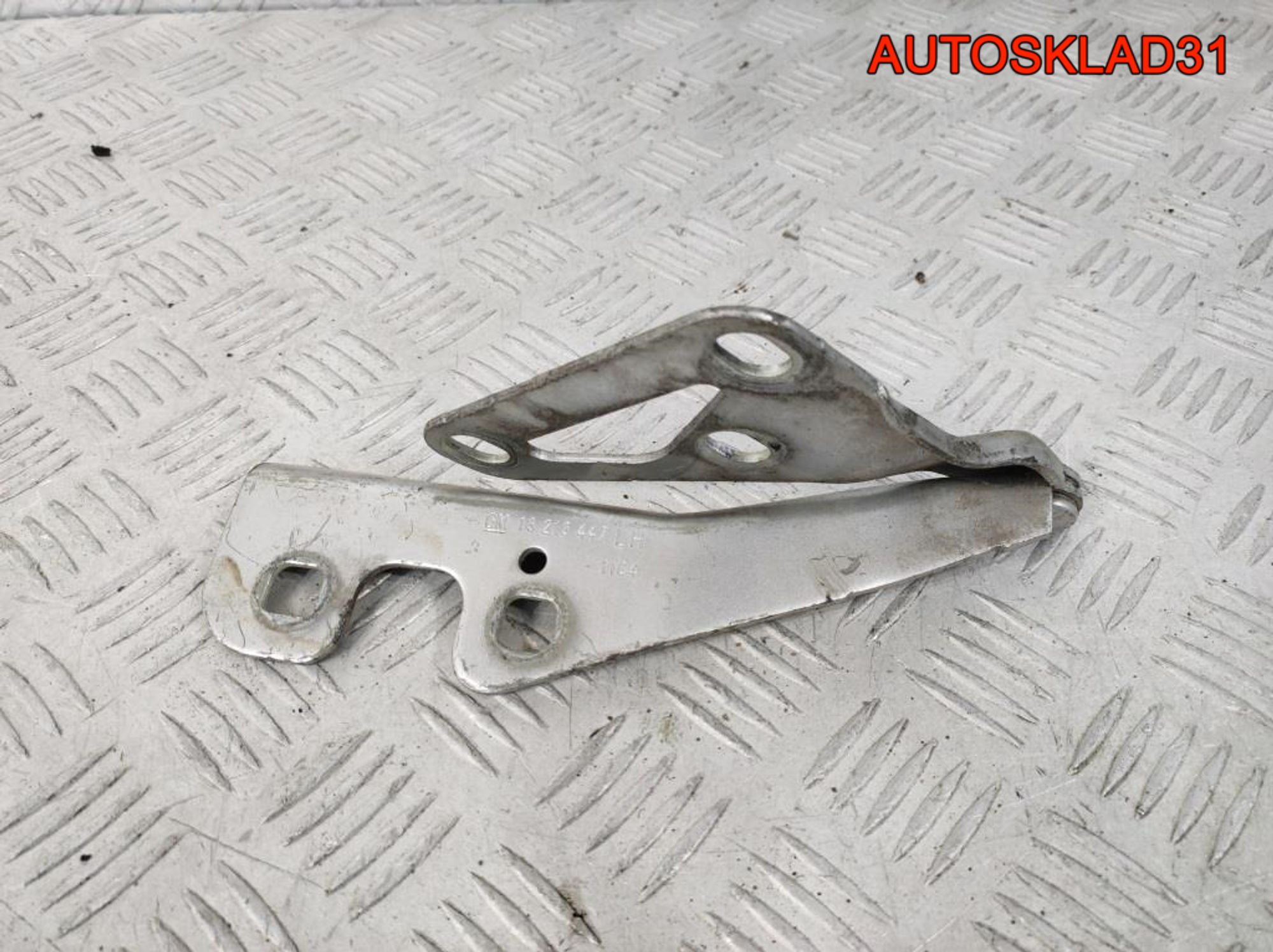 Петля капота левая Opel Astra H 13213447, 900 рублей, Дубовое