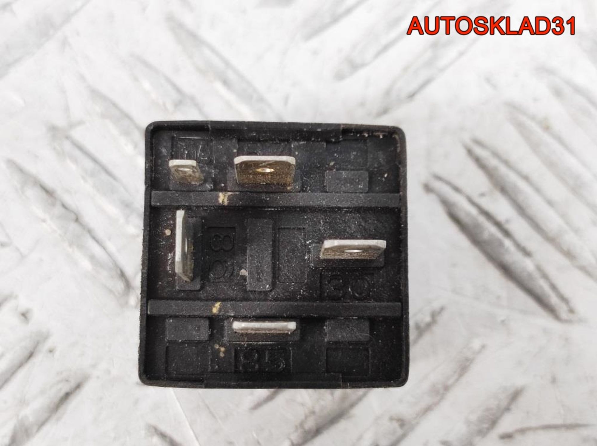 Реле топливного насоса №30 VW Passat B5 165906381, 600 рублей, Дубовое