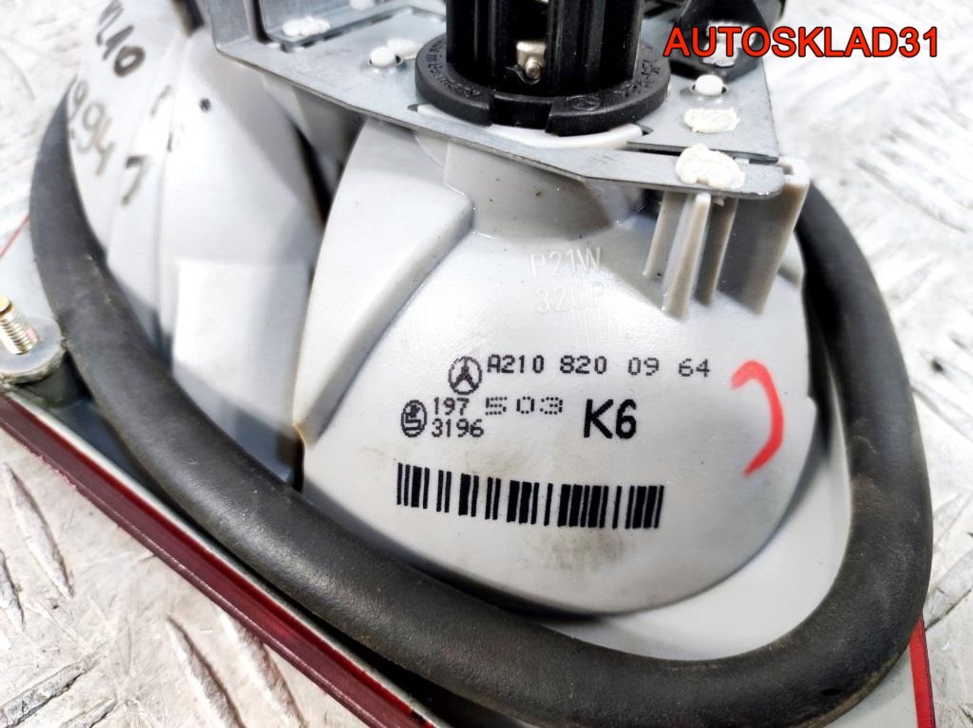 Фонарь задний левый Mercedes-Benz W210 A2108200964, 700 рублей, Дубовое