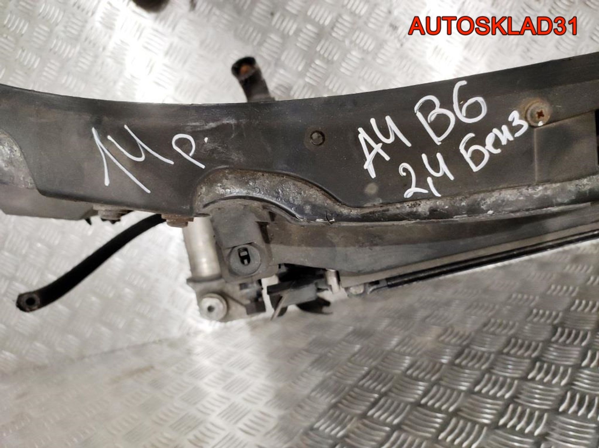 Панель передняя в сборе Audi A4 B6 2,4 Бензин (Р), 20000 рублей, Дубовое