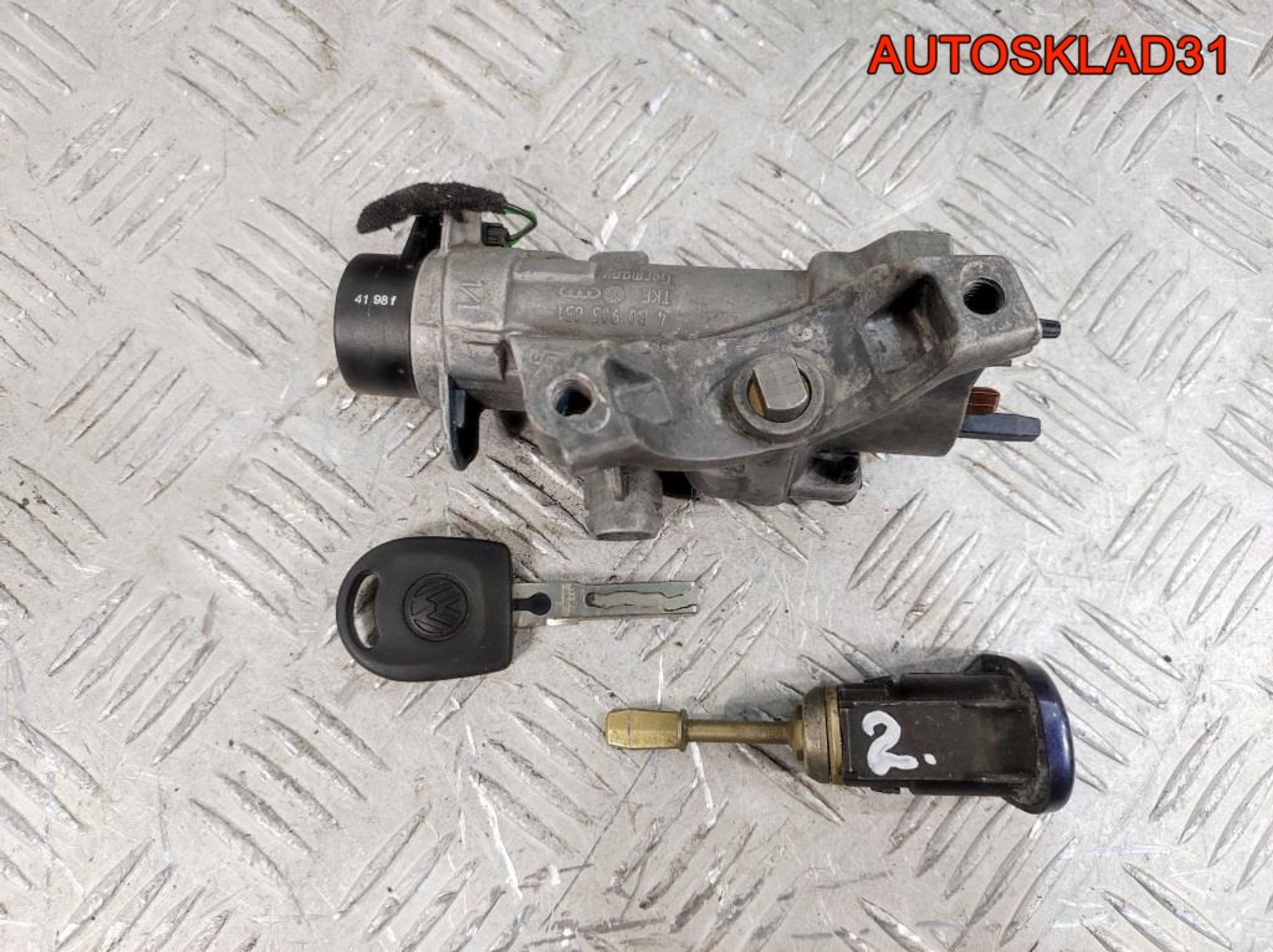 Комплект замок зажигания и личинки с ключом VW Passat B5 4B0905851, 3600 рублей, Дубовое