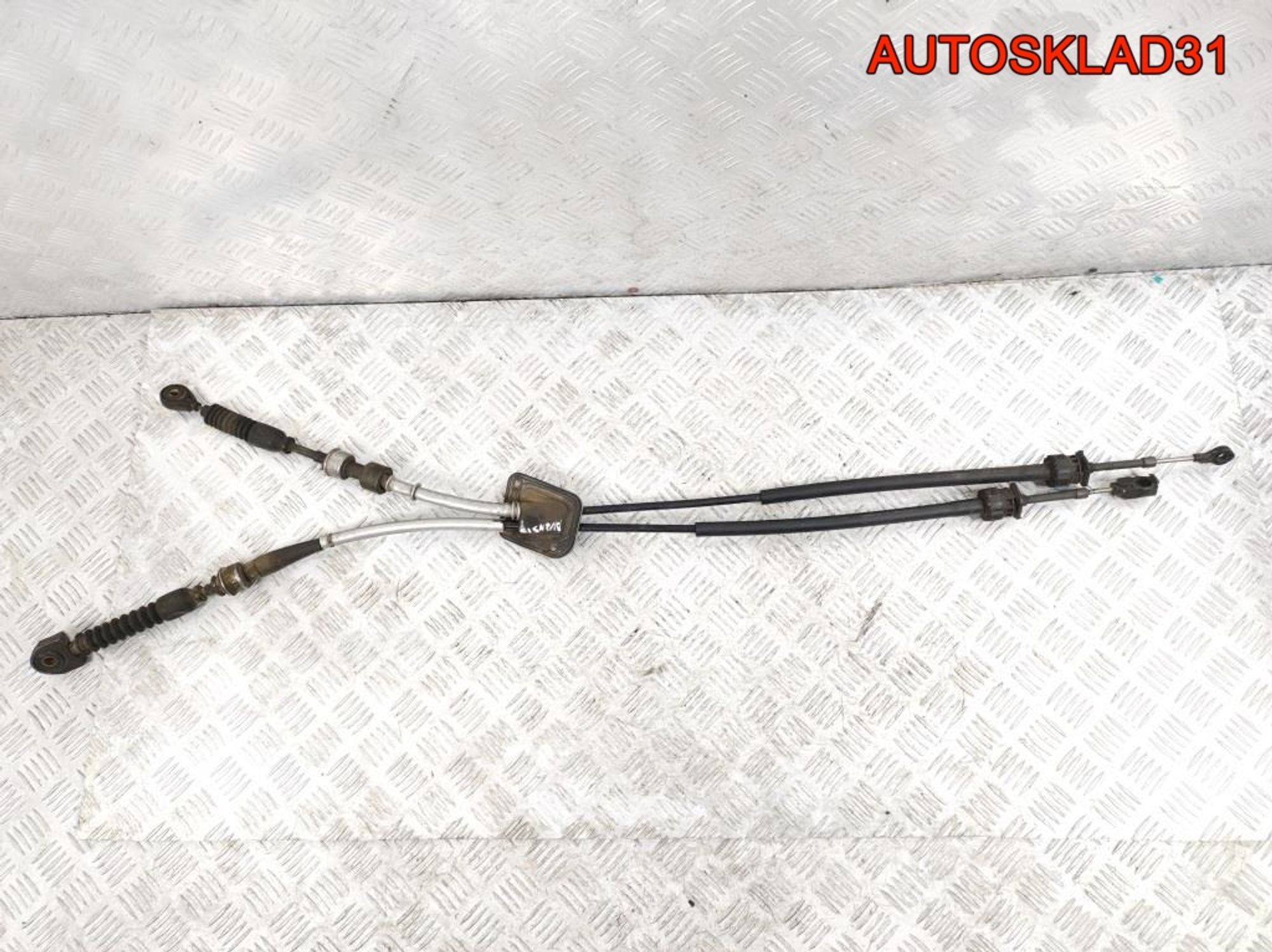 Трос кулисы МКПП Toyota Avensis 2 3382005273, 7000 рублей, Дубовое