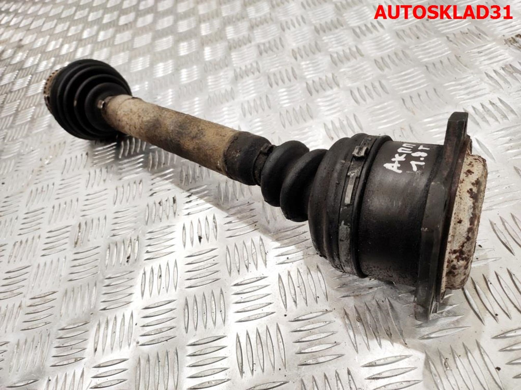 Полуось передняя левая VW Passat B5 1,8 AEB Бензин АКПП, 4000 рублей, Дубовое