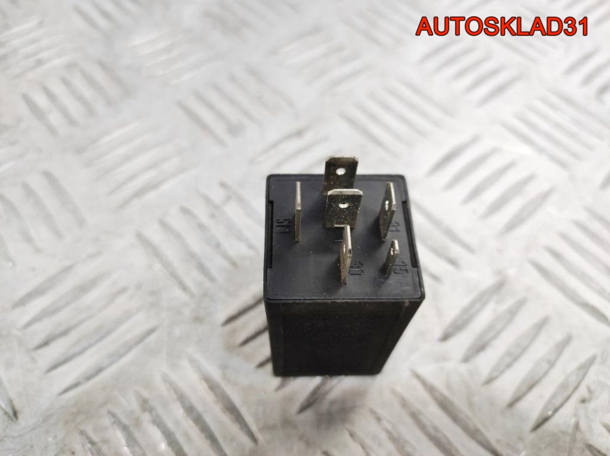 Реле вентилятора 272 Audi 100 C4 443955532C, 600 рублей, Дубовое