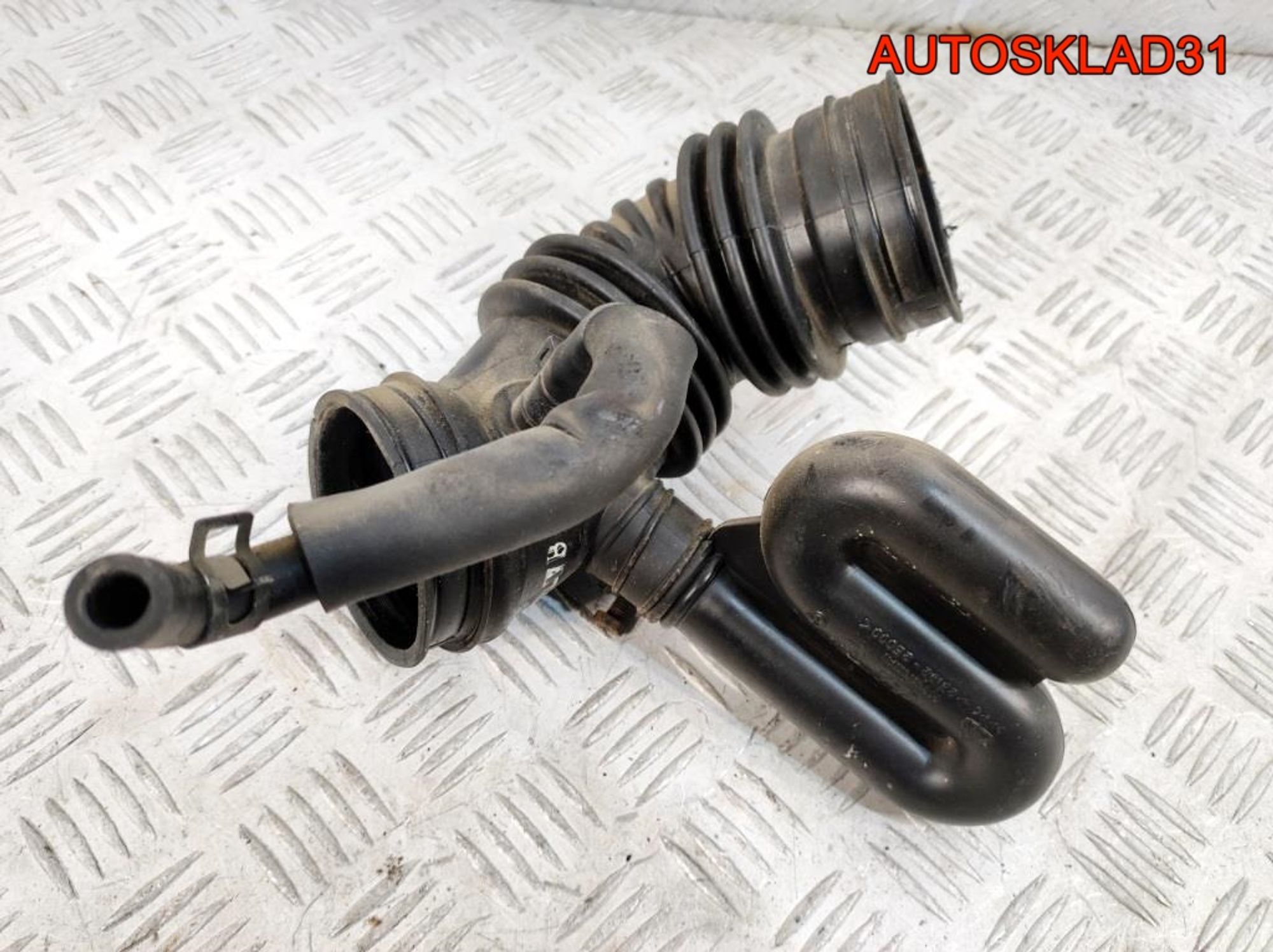 Патрубок воздушного фильтра Kia Sportage 281392E000, 1000 рублей, Дубовое