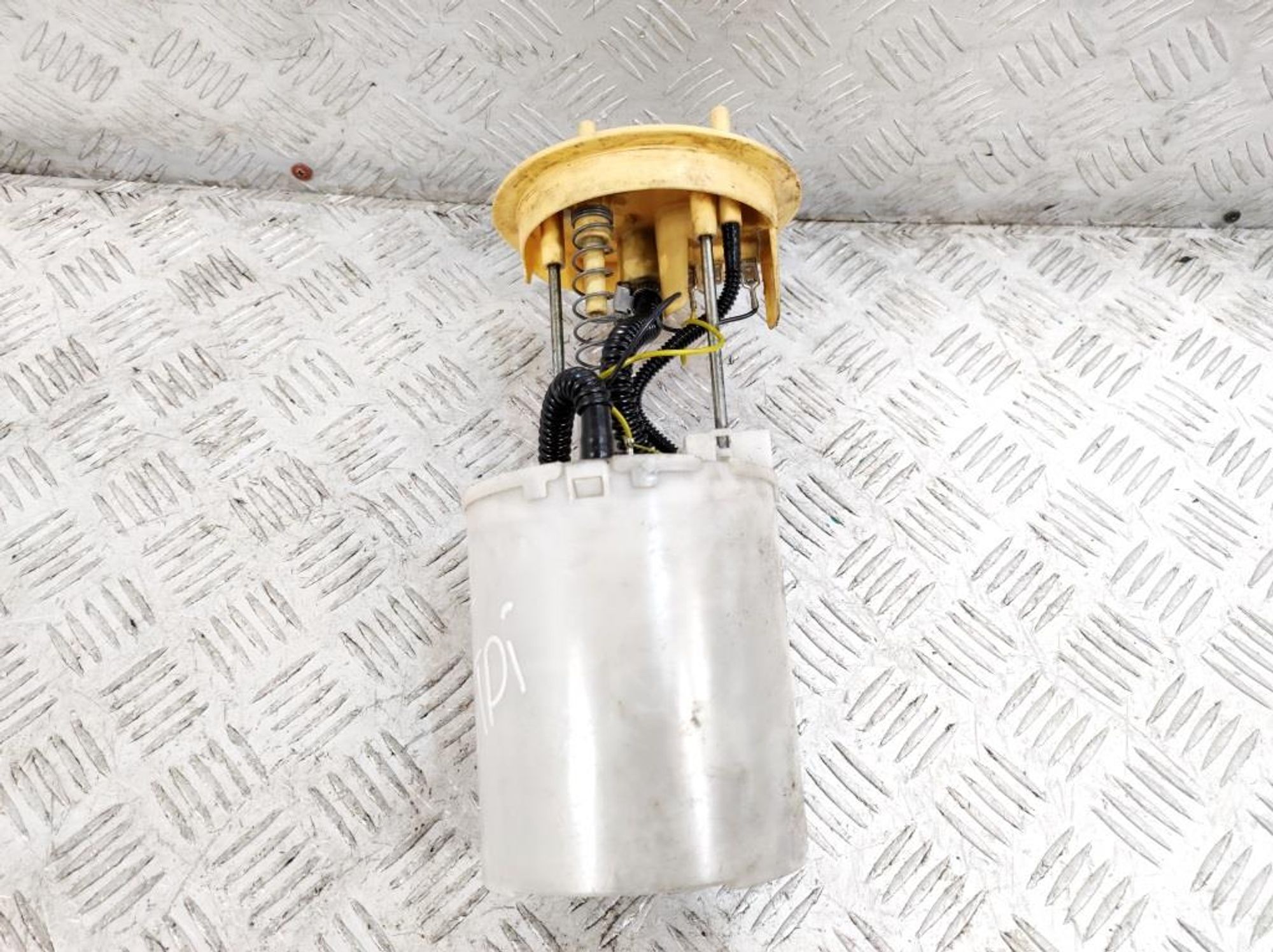 Насос топливный VW Golf 6 1,9 Дизель, 2000 рублей, Дубовое