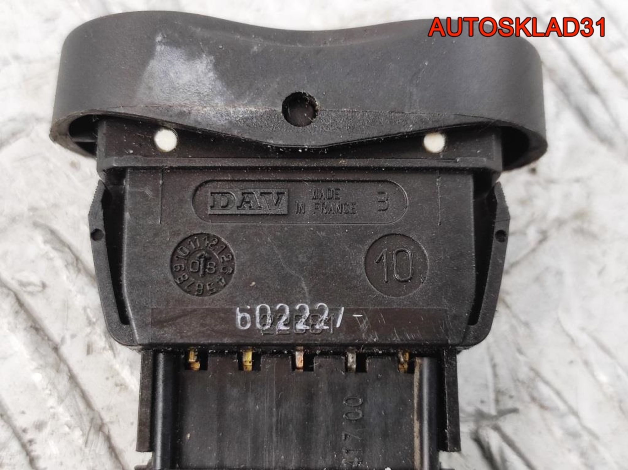 Кнопка стеклоподъемника Renault Sandero 8200602227, 400 рублей, Дубовое