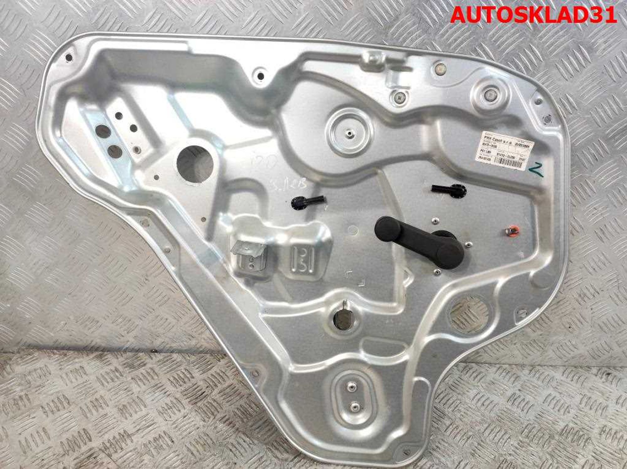 Стеклоподъемник механический задний левый Hyundai i30 834702R200, 600 рублей, Дубовое