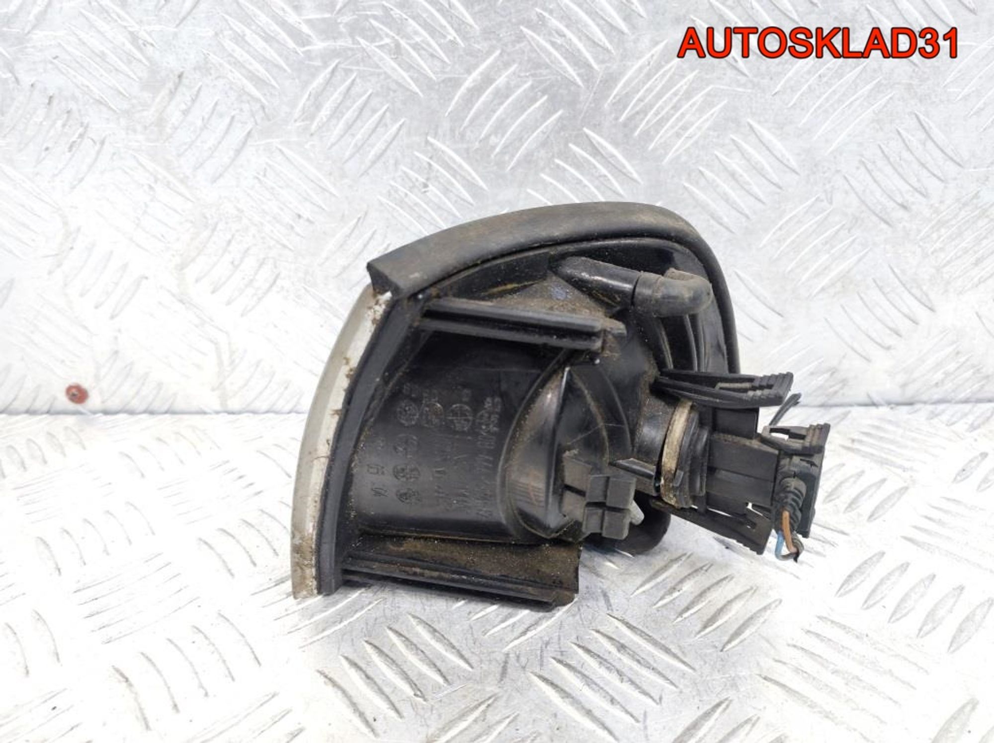 Указатель поворота правый BMW E36 4441509R, 900 рублей, Дубовое