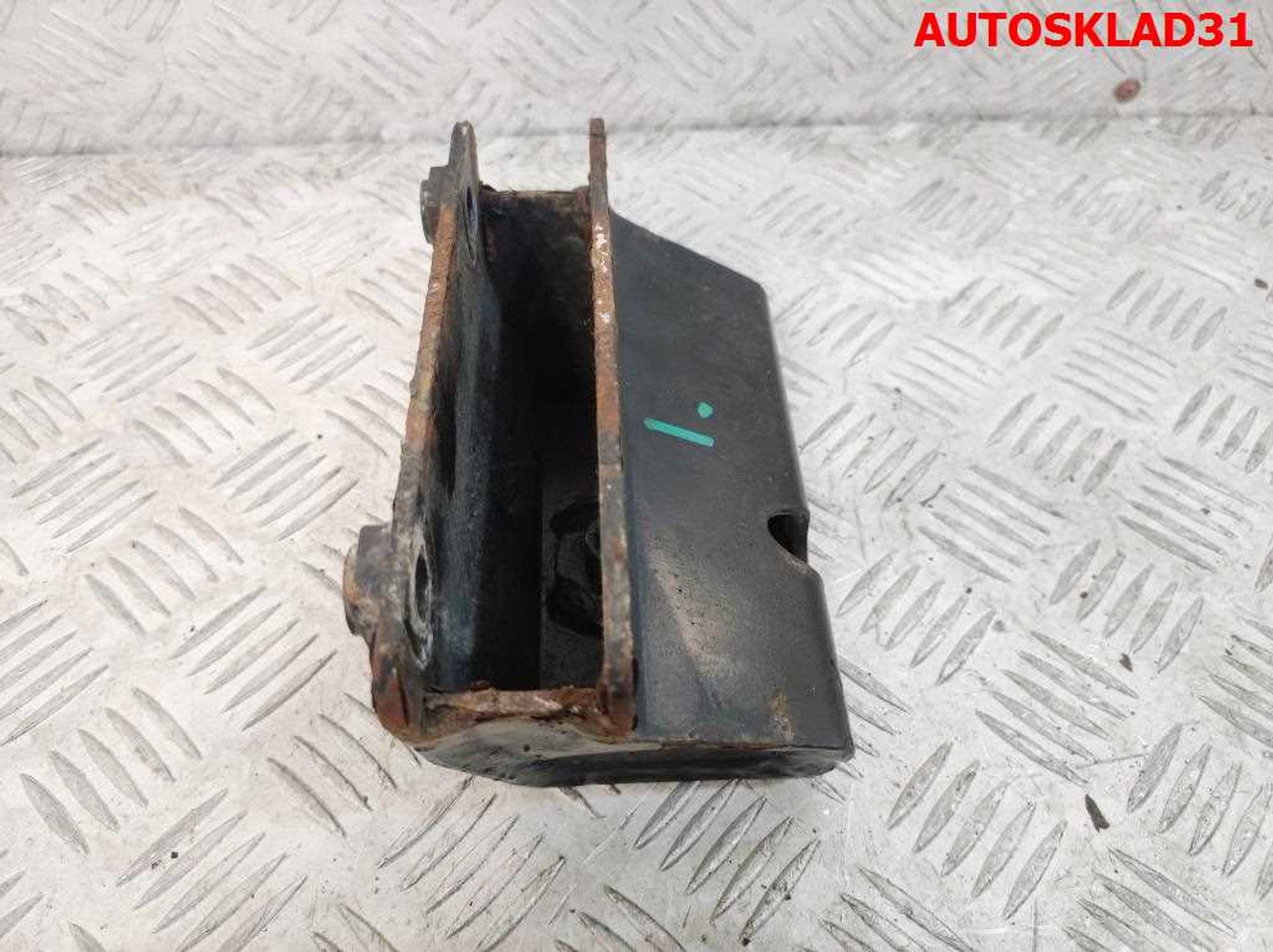 Кронштейн крепления МКПП VW Golf 4 1,6 BAD 1J0199111J, 600 рублей, Дубовое