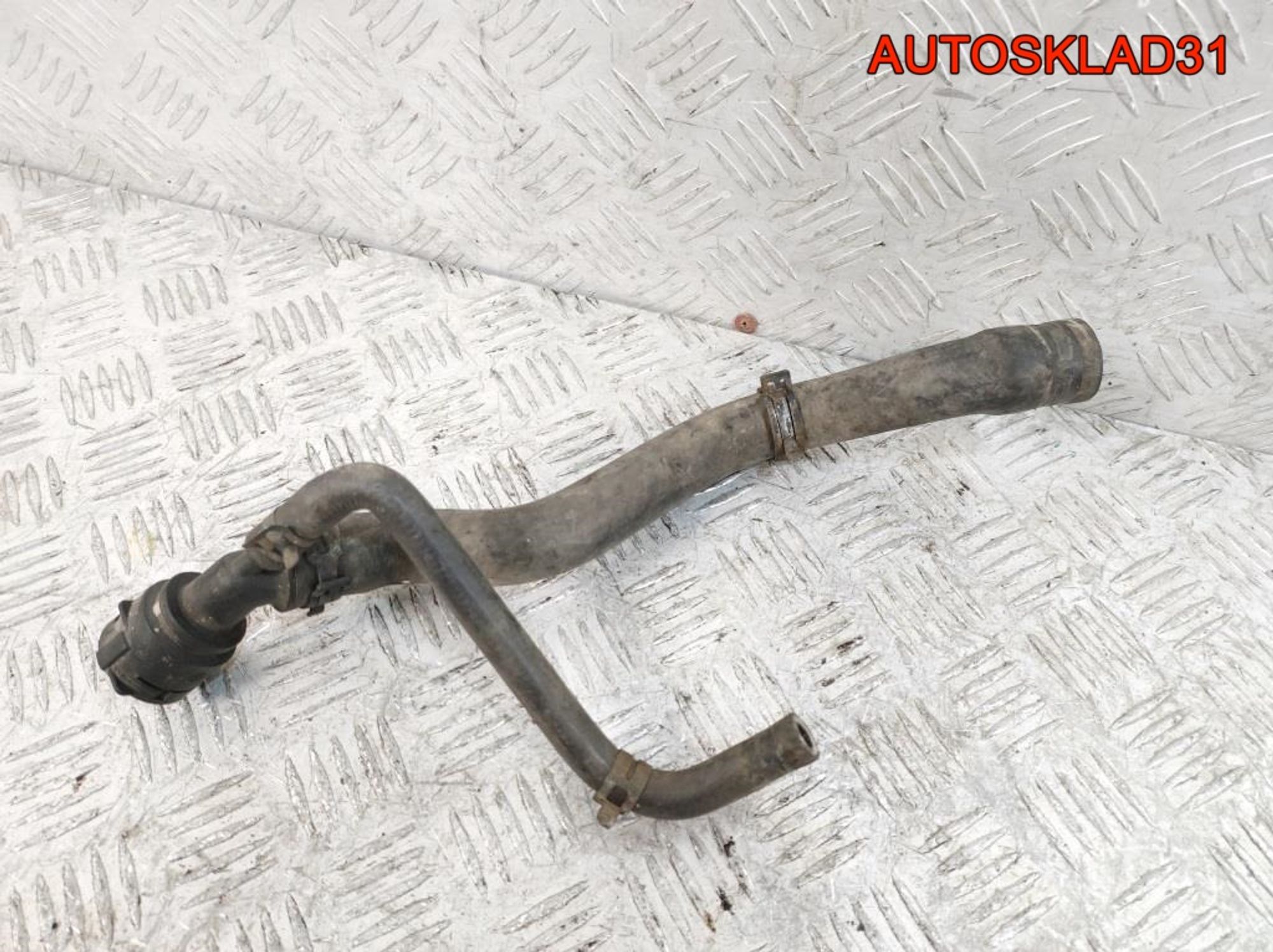 Патрубок системы охлаждения VW Golf 4 2,0 Бензин 1J0122157P, 600 рублей, Дубовое