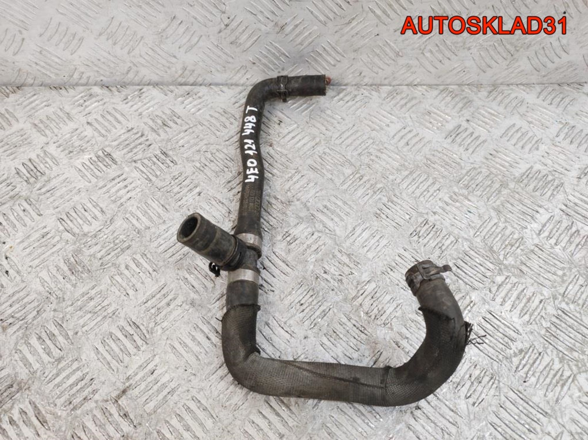 Шланг системы охлаждения Audi A8 D3 4E0121448T, 600 рублей, Дубовое