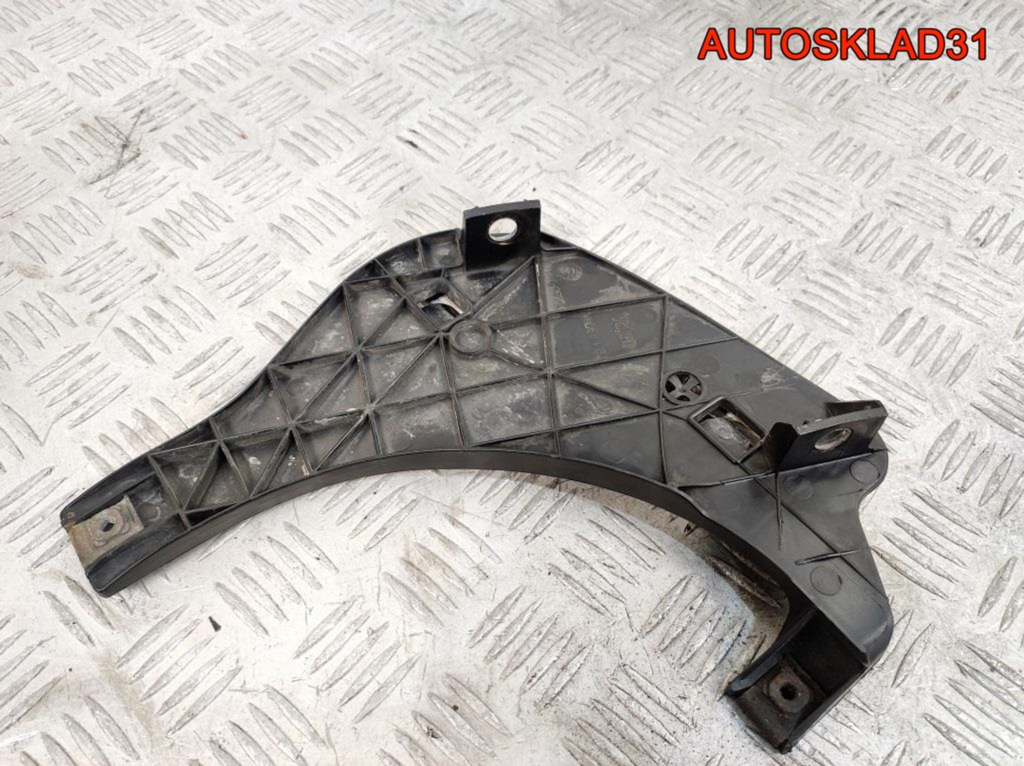 Кронштейн фары правый Audi A4 B6 8E0941454, 1400 рублей, Дубовое