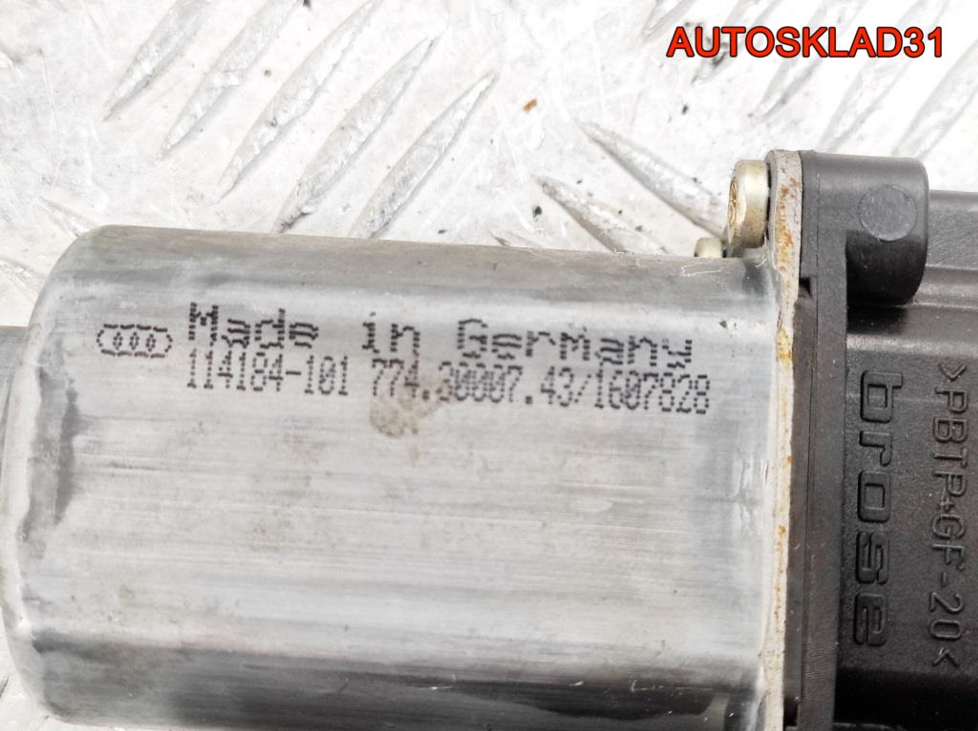 Моторчик стеклоподъёмника п/п Audi A4 Б5 8D0959802D, 800 рублей, Дубовое