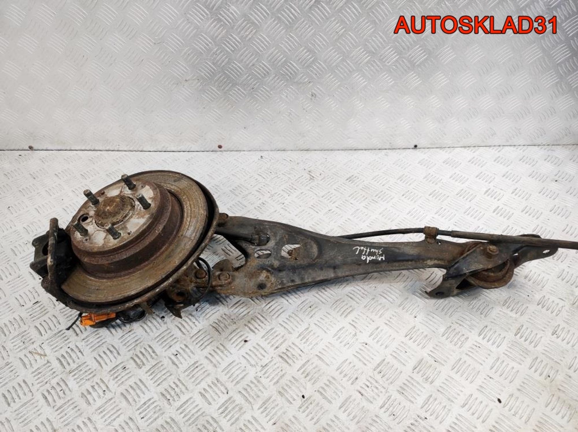 Кулак задний левый в сборе Honda Shuttle 2.3  F23A7, 6000 рублей, Дубовое