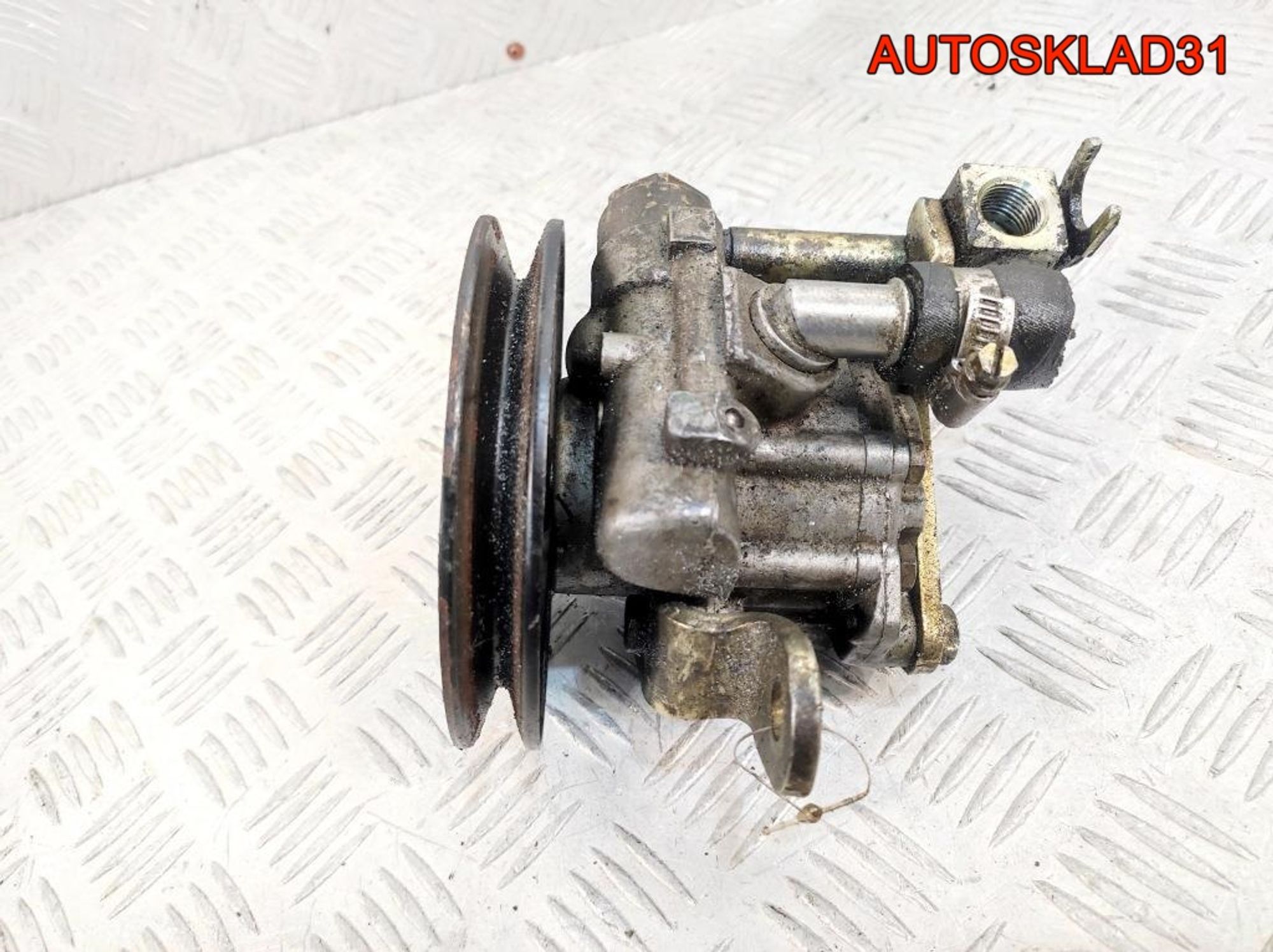 Насос ГУР Nissan Terrano 2 R20 2,7 Дизель, 3200 рублей, Дубовое