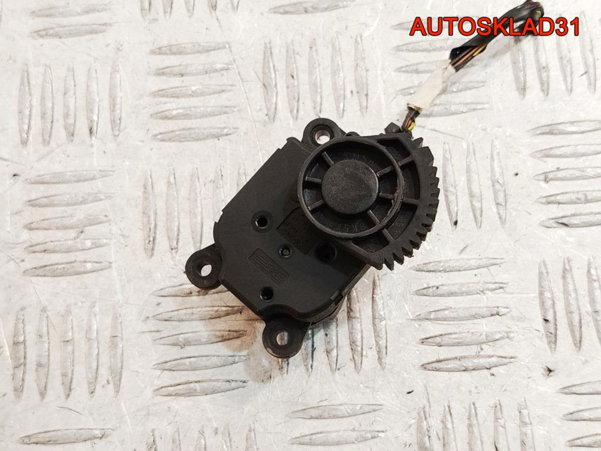 Сервопривод заслонки печки Mazda 3 BK 3M5H19E616AB, 600 рублей, Дубовое