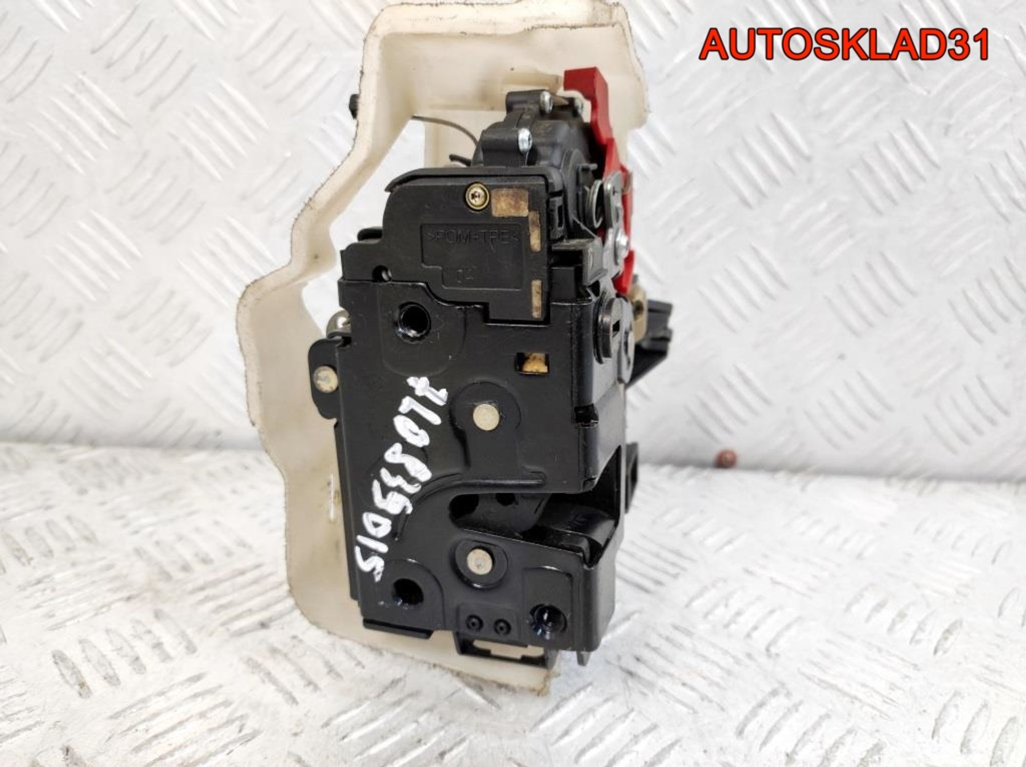 Замок двери задней левой VW Touareg 7L0839015, 3500 рублей, Дубовое