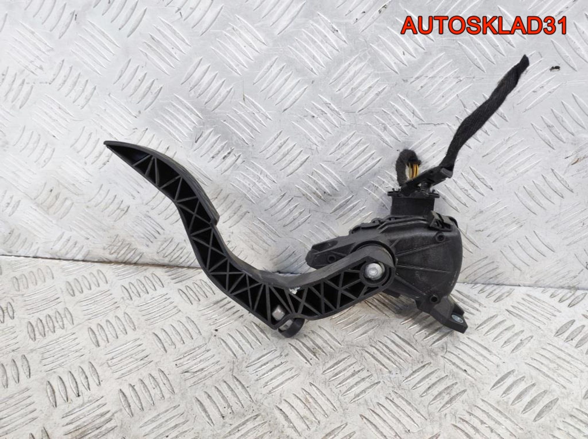 Педаль газа Audi A4 B6 1,8 AVJ Бензин 8EL723523C, 2100 рублей, Дубовое